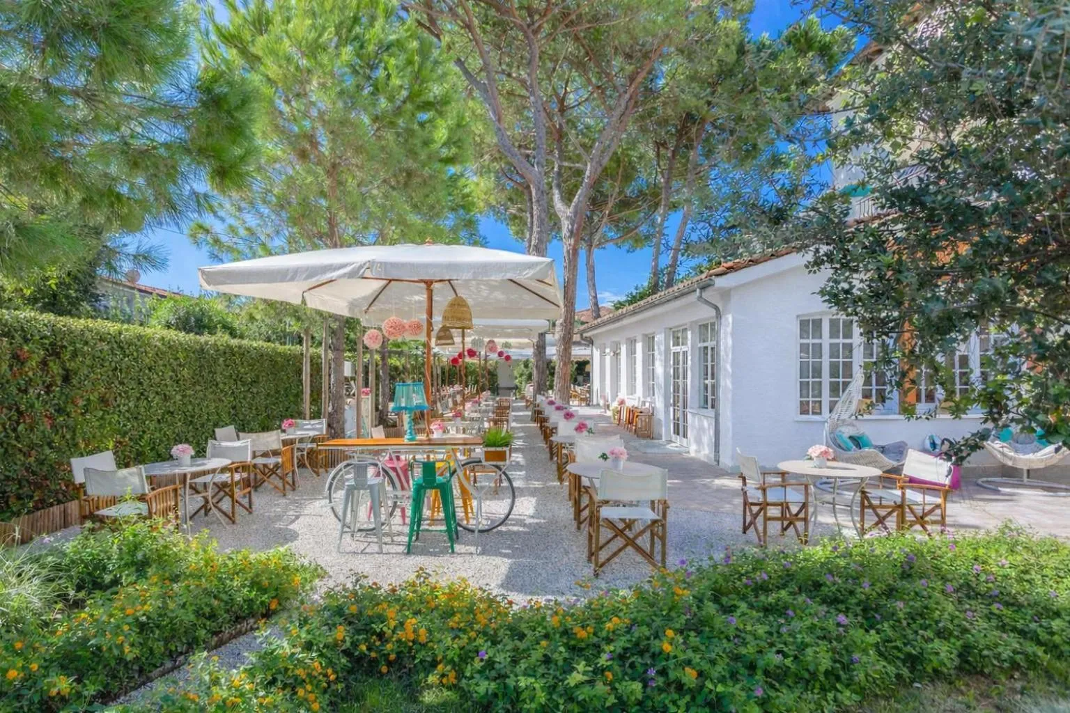 Property building in Hotel La Pineta Al Mare