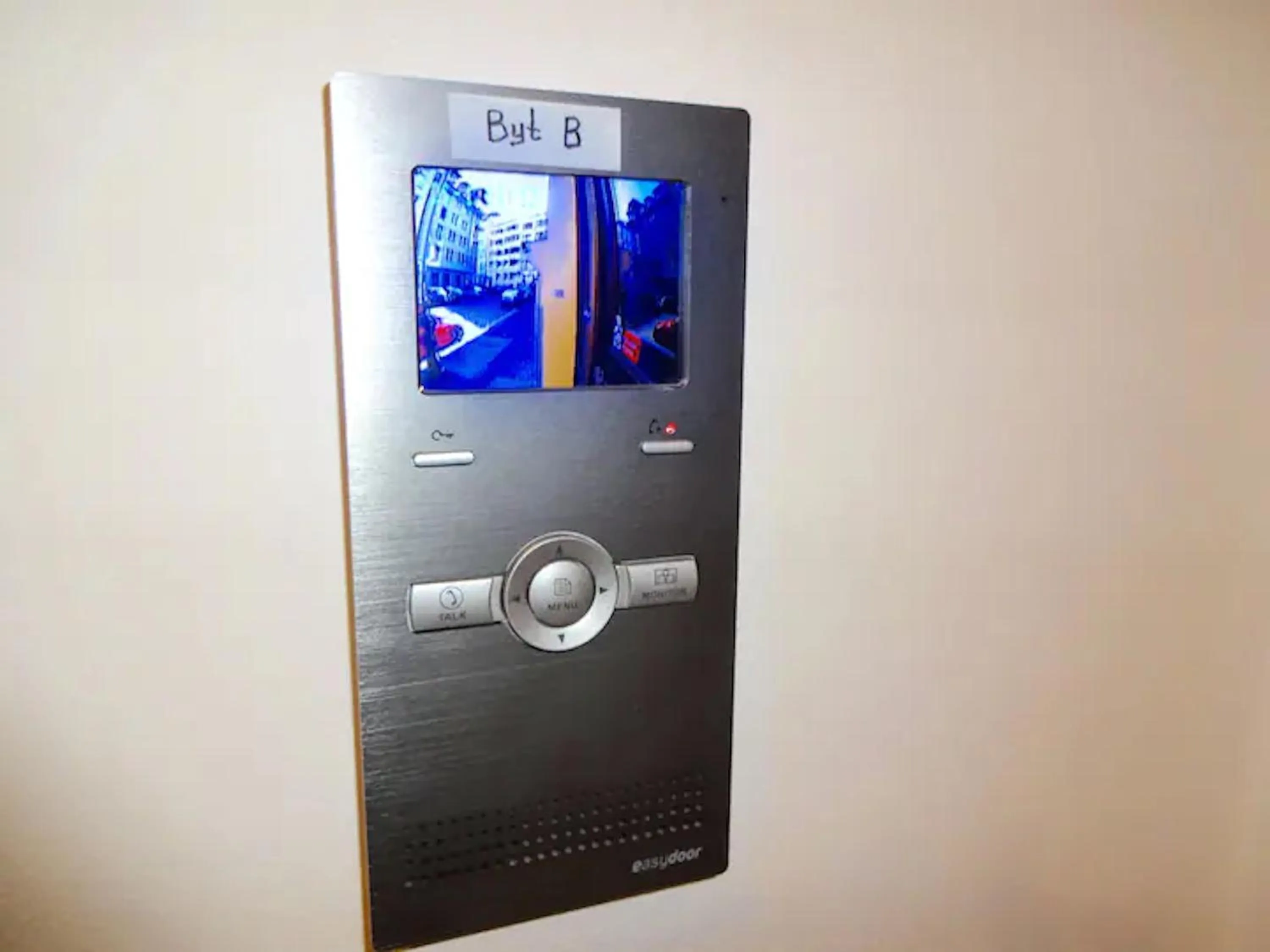 TV and multimedia in Ground Floor Apartment