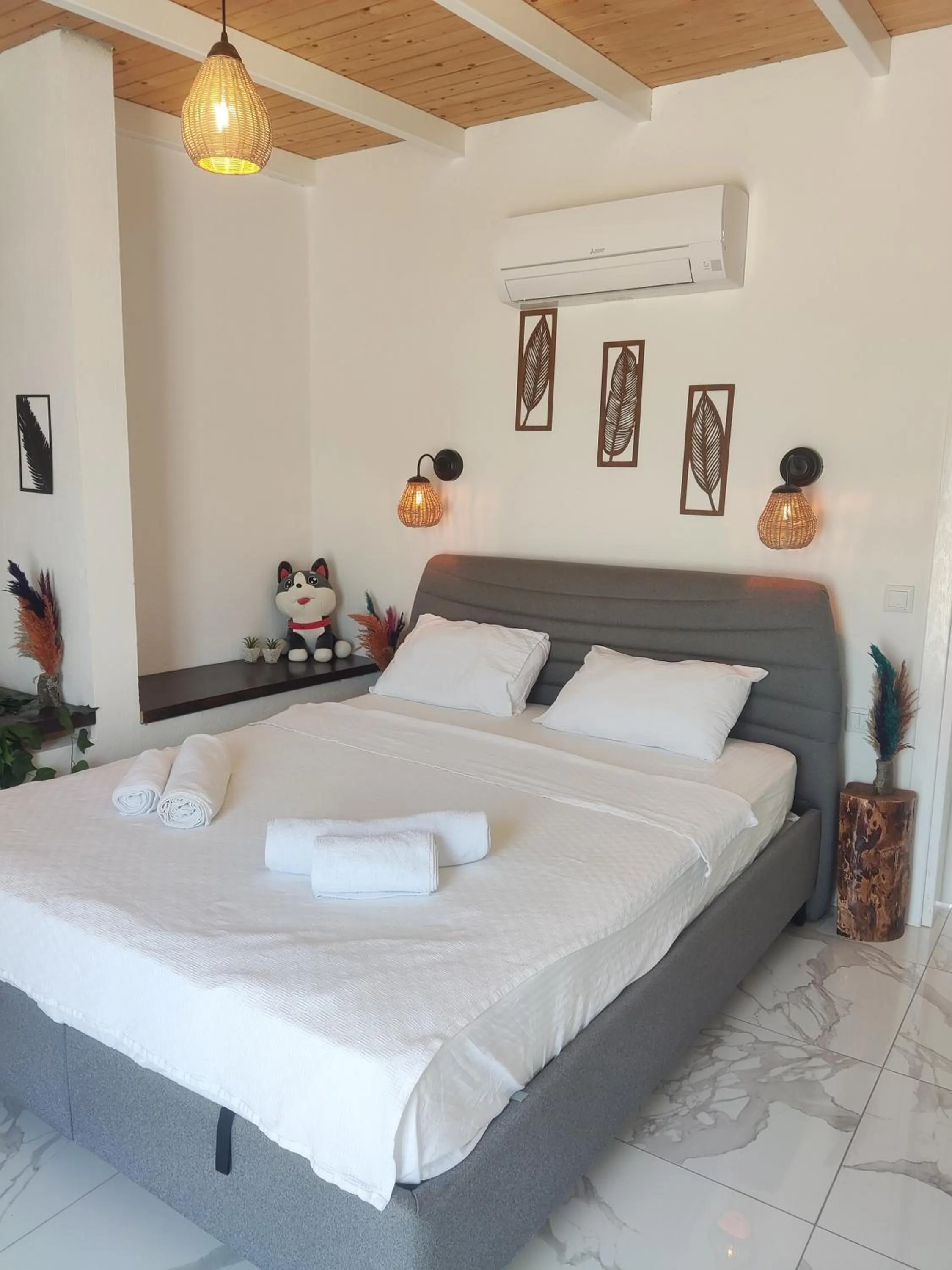 Bed in Villa Ay