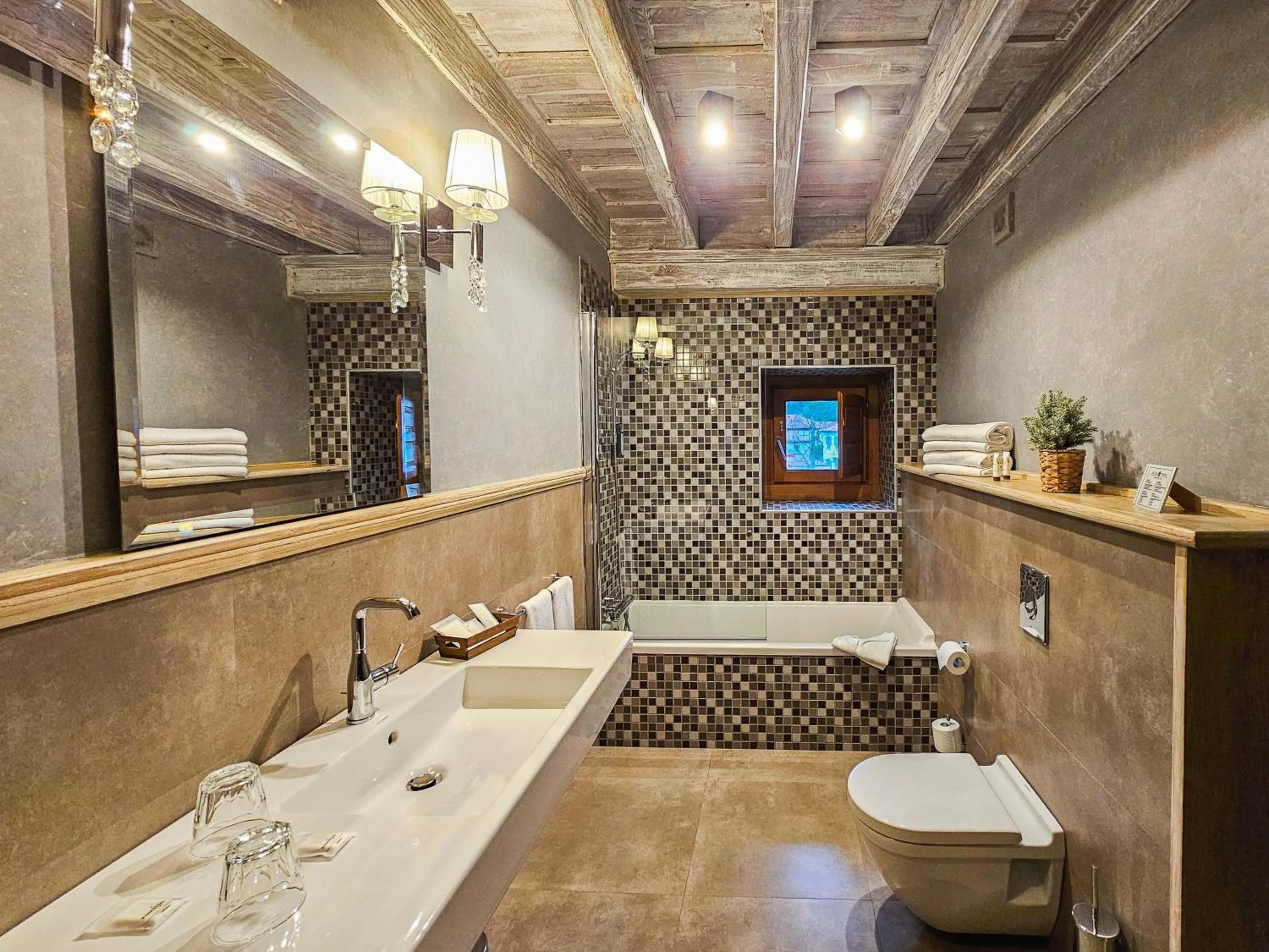 Shower in Casona De La Pinta