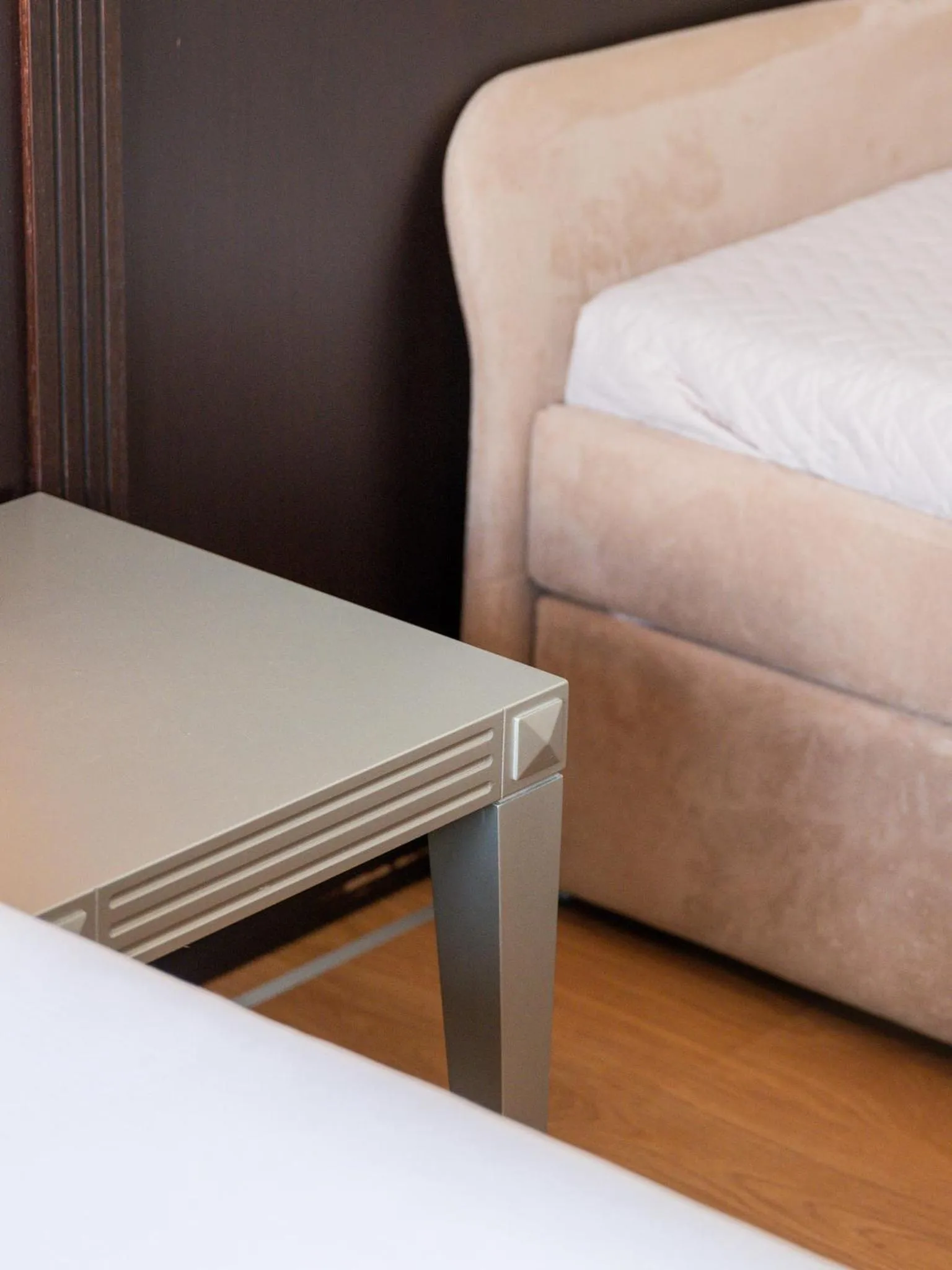 Bed in Hotel Carillon