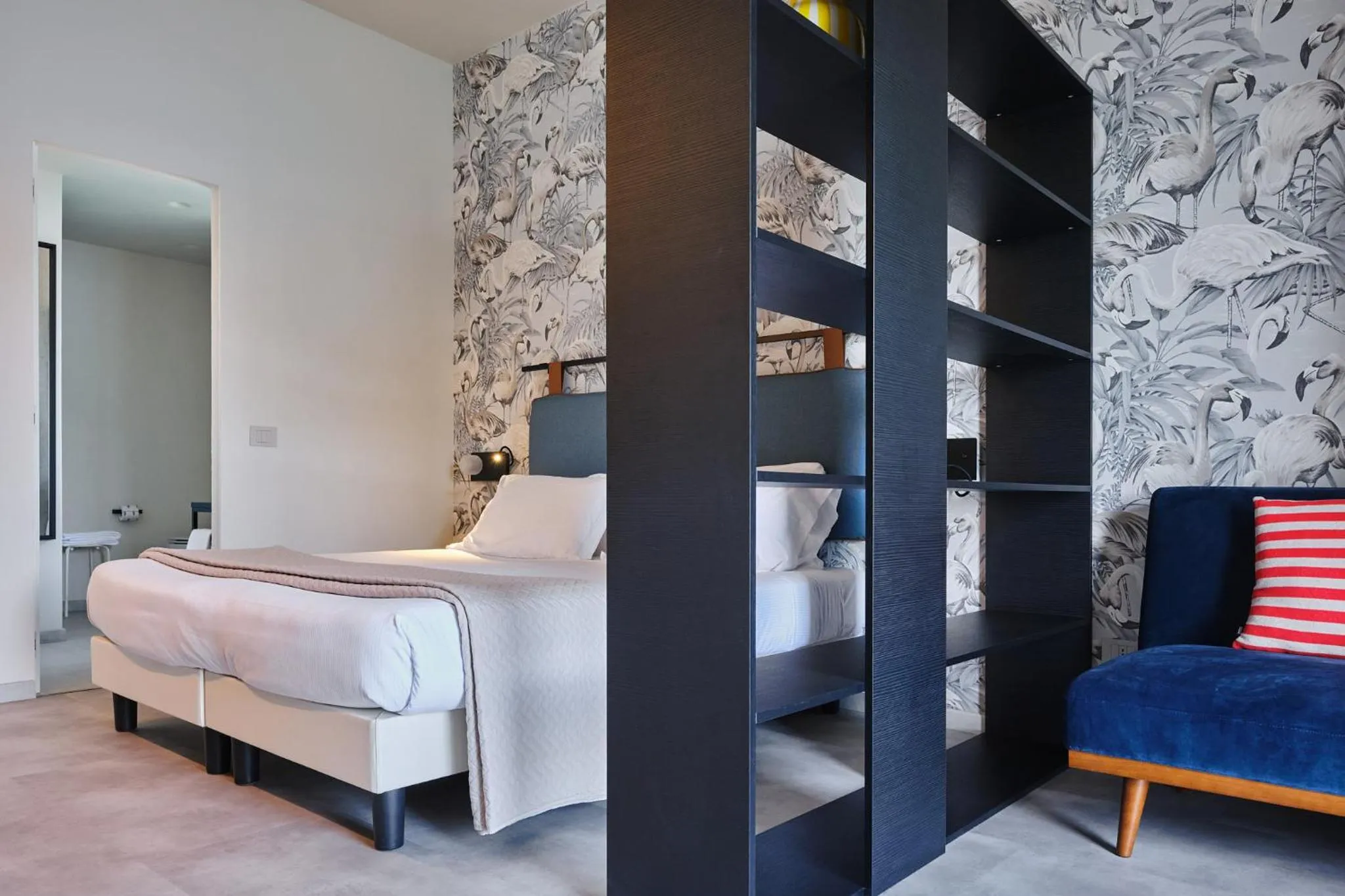 Bed in Hotel Carillon