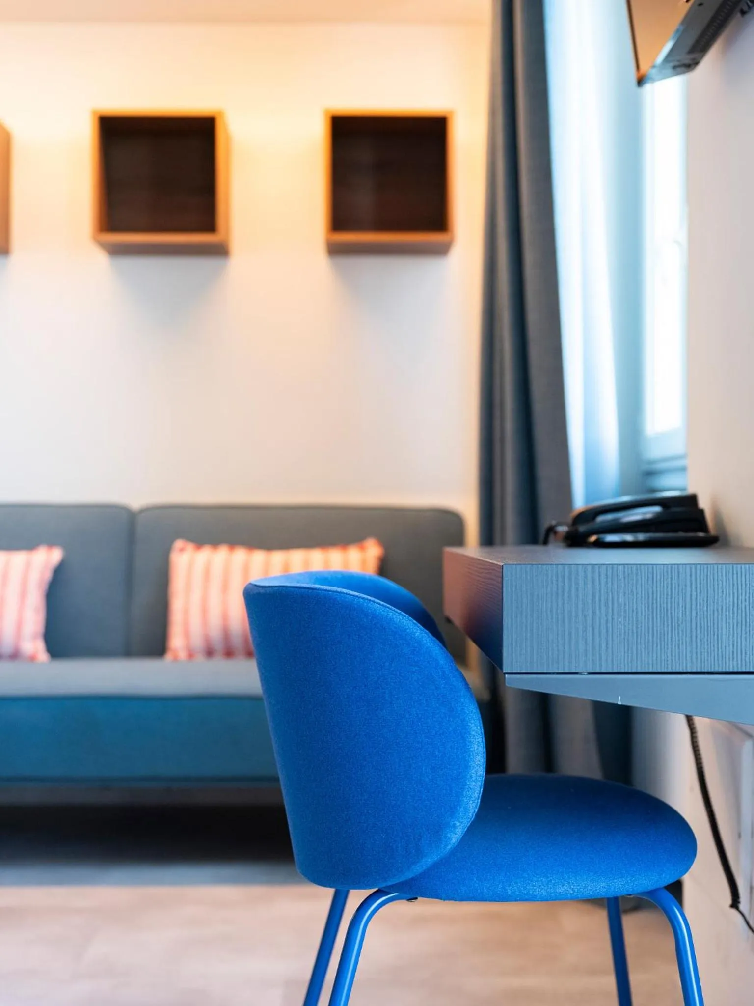 Decorative detail in Hotel Carillon