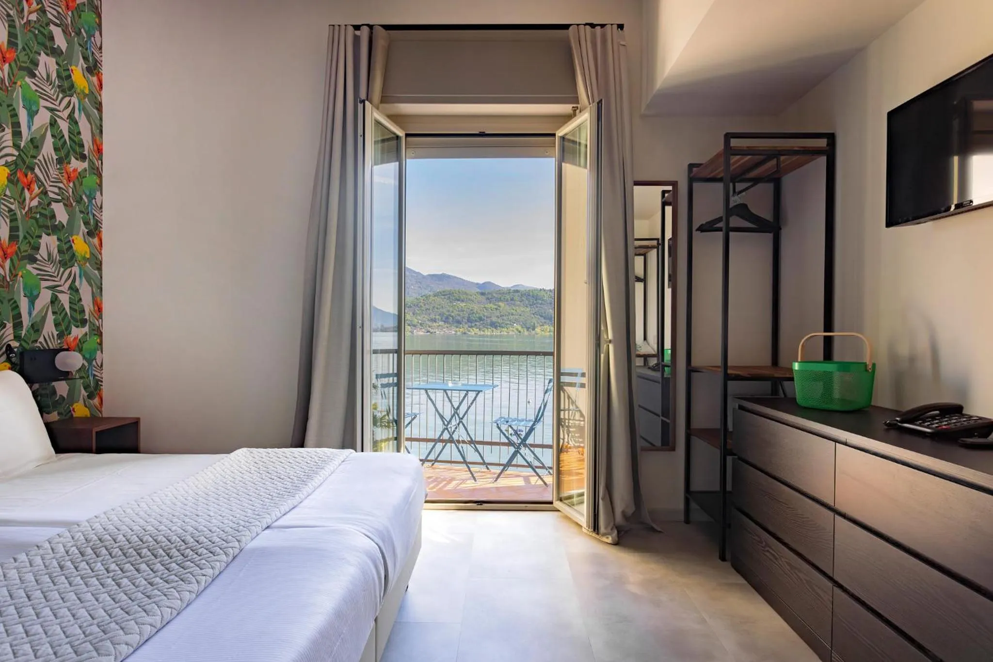 Bed in Hotel Carillon