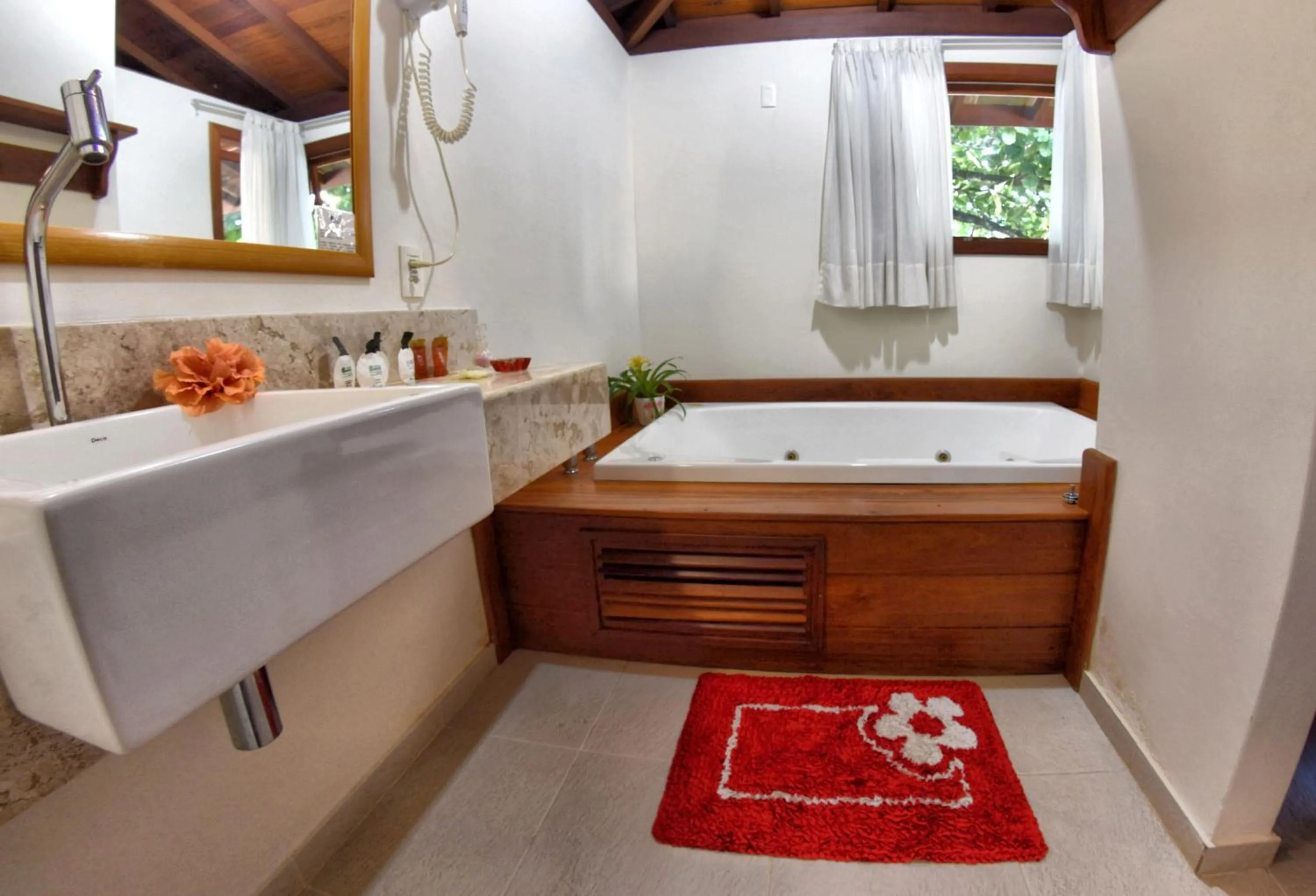 Hot Tub in Club do Balanço Pousada e Restaurante