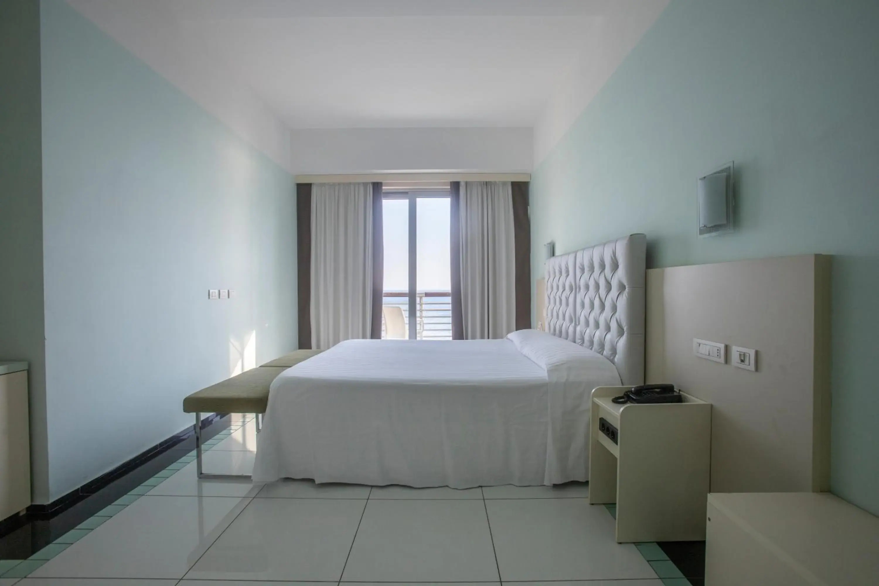 Superior Twin Room in Grand Hotel Salerno Superior Twin Room in Grand Hotel Salerno