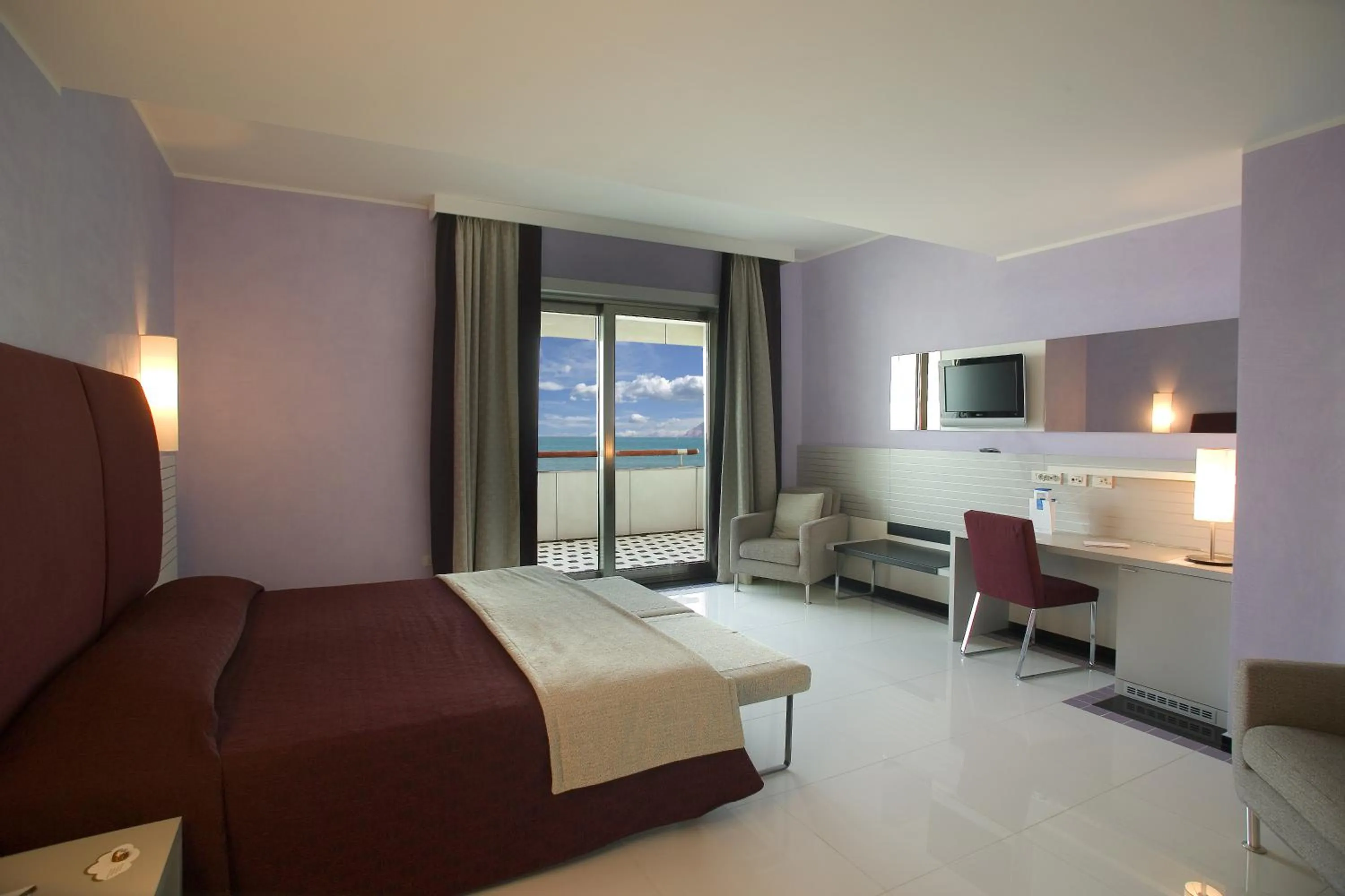 Bed in Grand Hotel Salerno