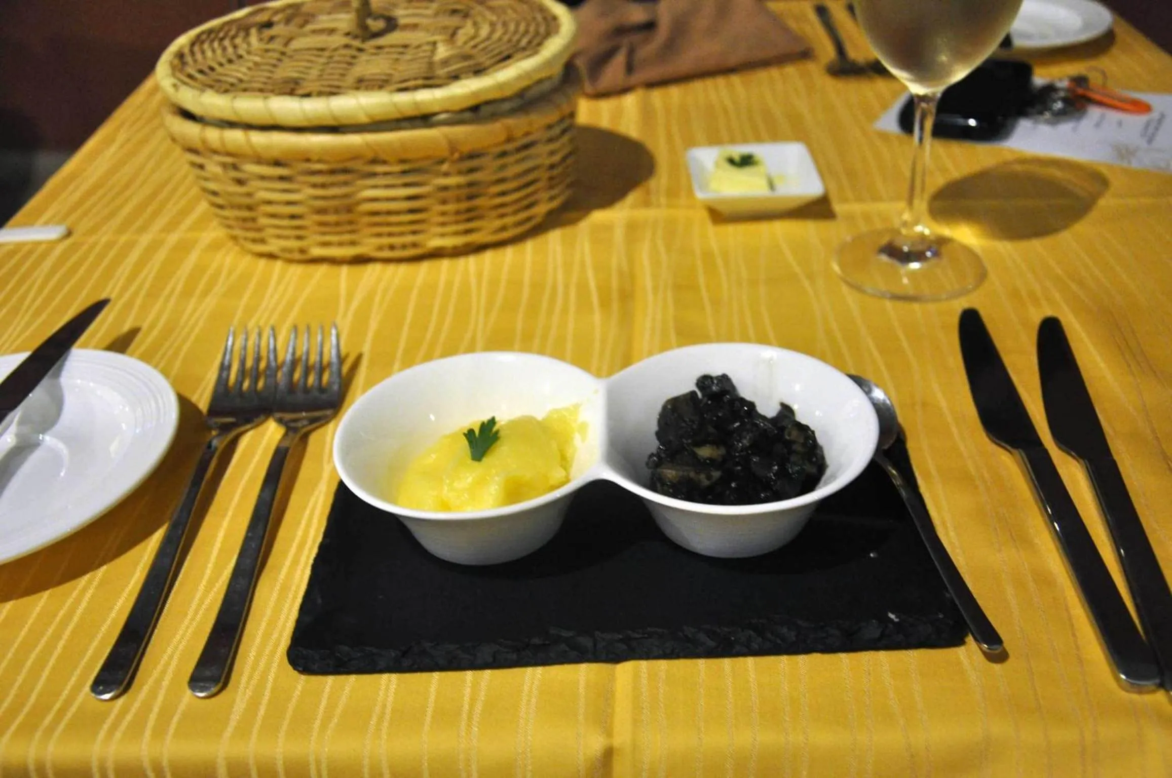 Food and drinks in Leo's Beach Hotel - Adults Only