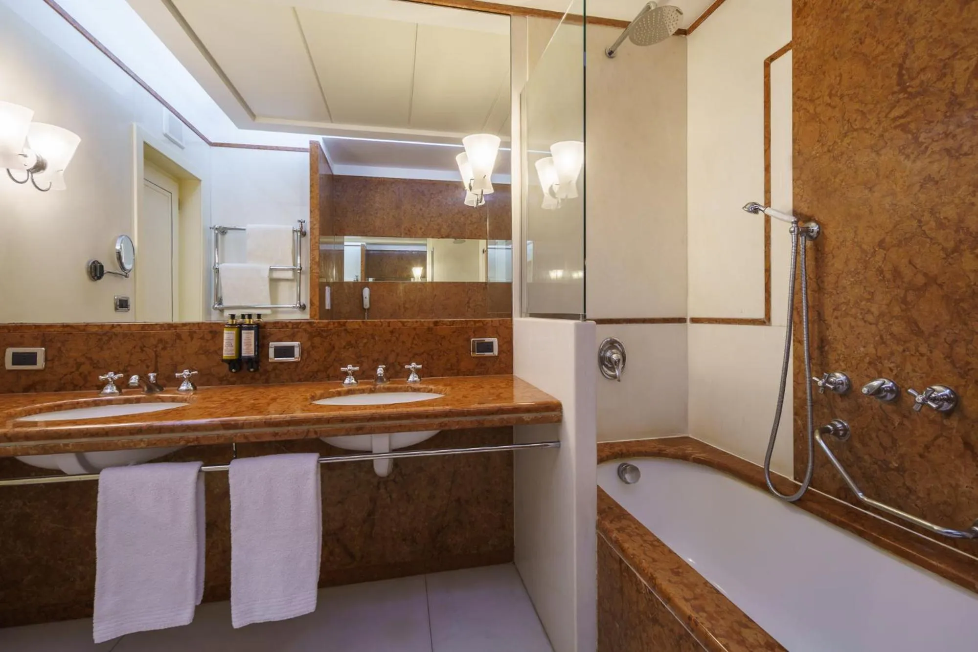 Bathroom in Eurostars Hotel Excelsior