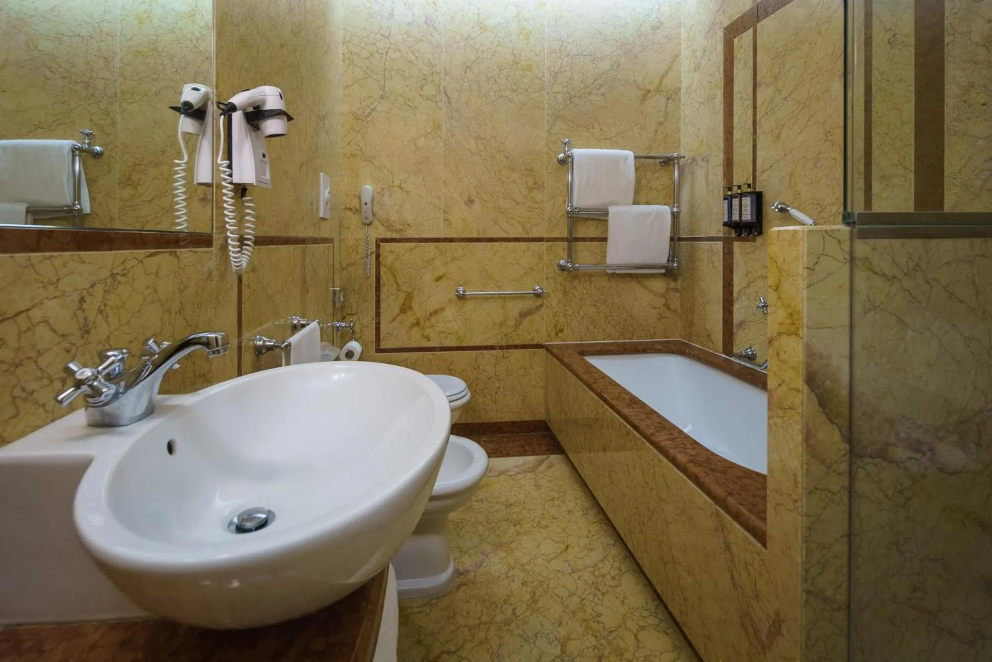 Bathroom in Eurostars Hotel Excelsior