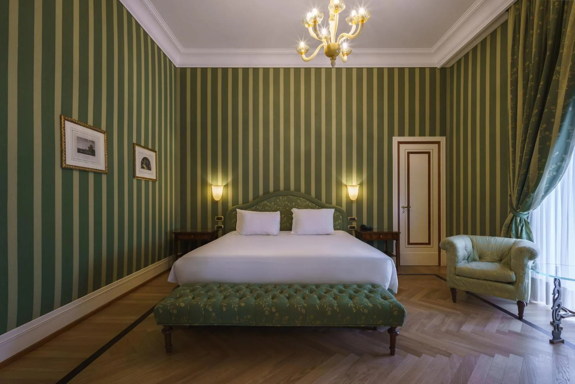 Bedroom, Bed in Eurostars Hotel Excelsior