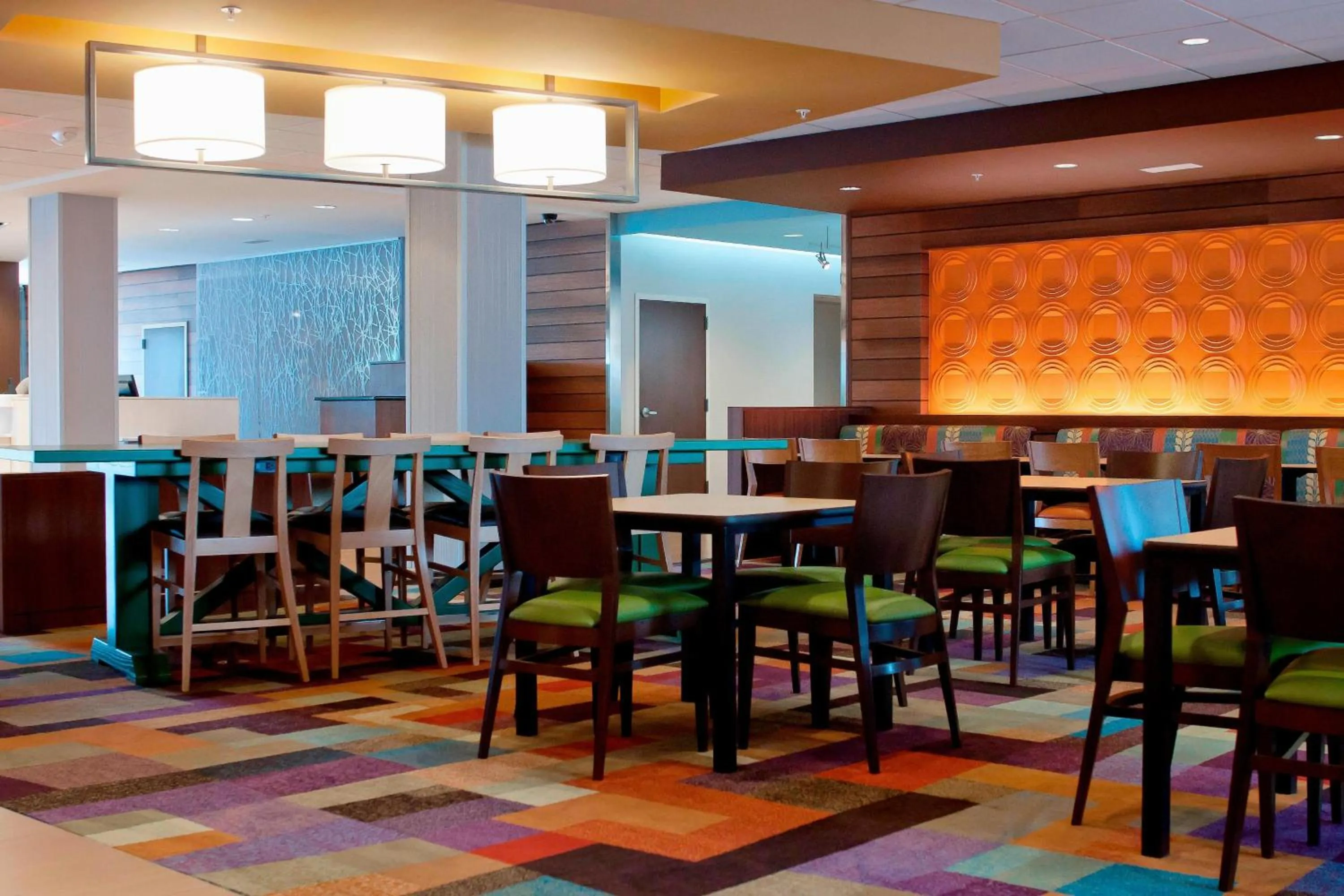 Breakfast in Fairfield Inn & Suites by Marriott Des Moines Urbandale