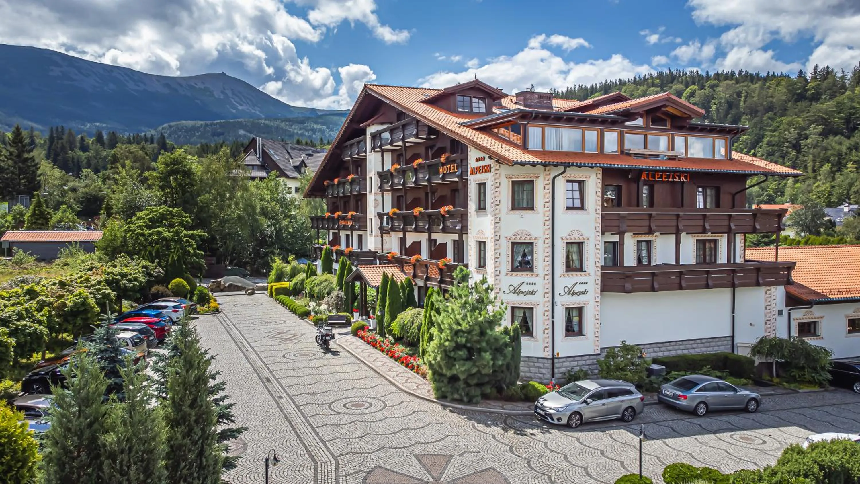 Property building in Alpejski Boutique Hotel