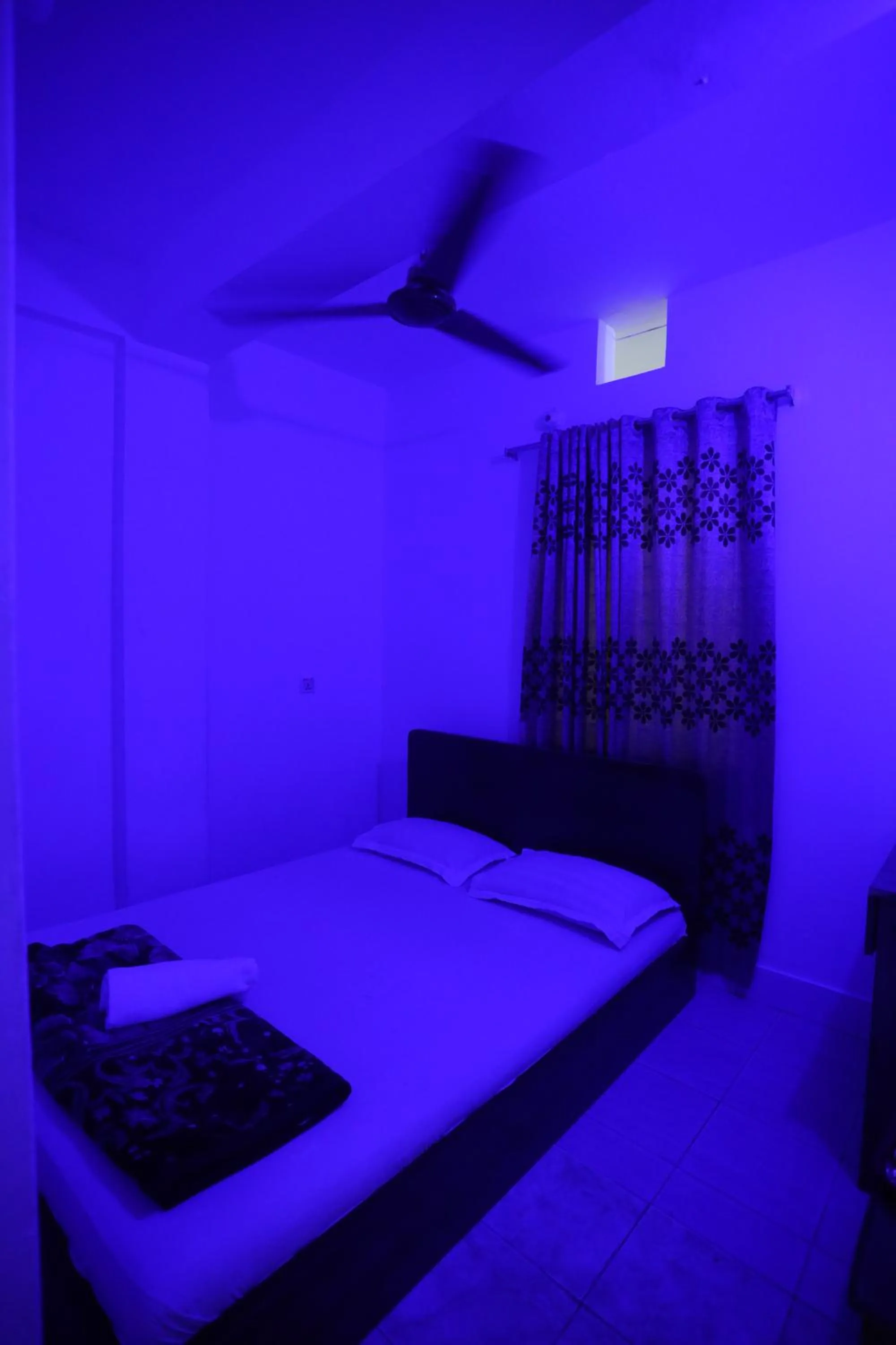 Bed in Hotel City International Green Road