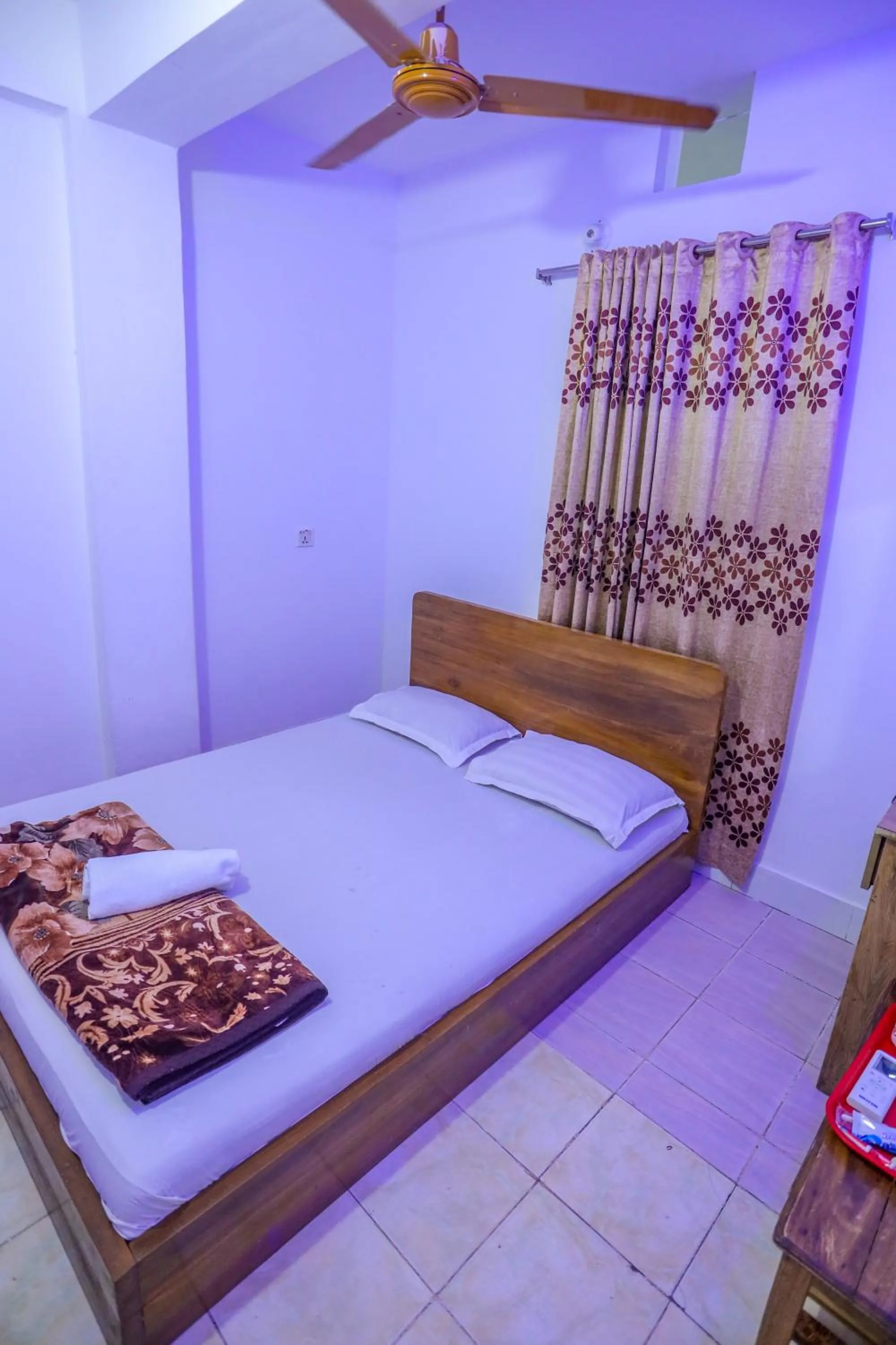 Bed in Hotel City International Green Road