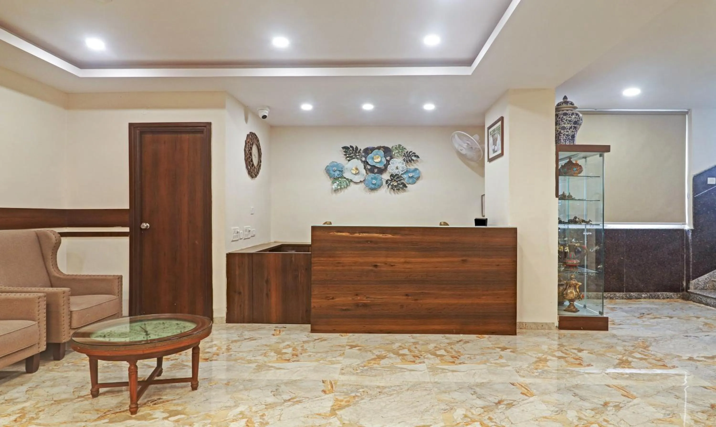 Lobby or reception in Treebo Arastu Grand