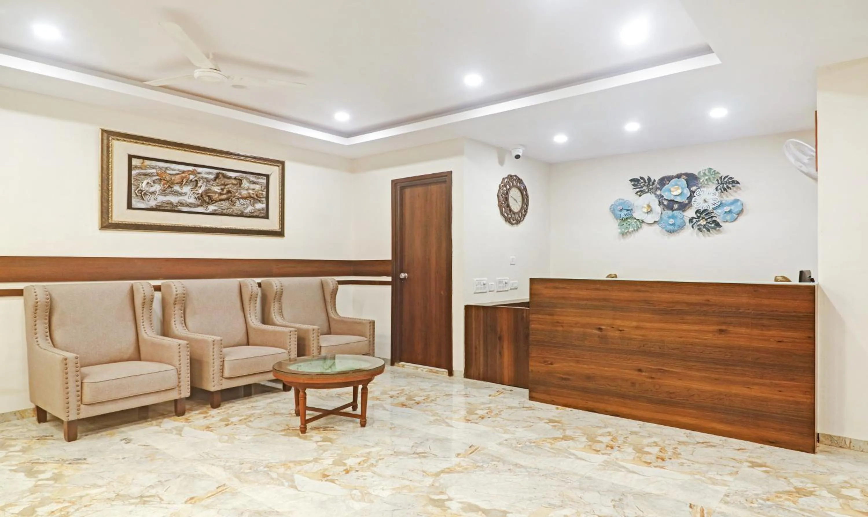 Lobby or reception in Treebo Arastu Grand