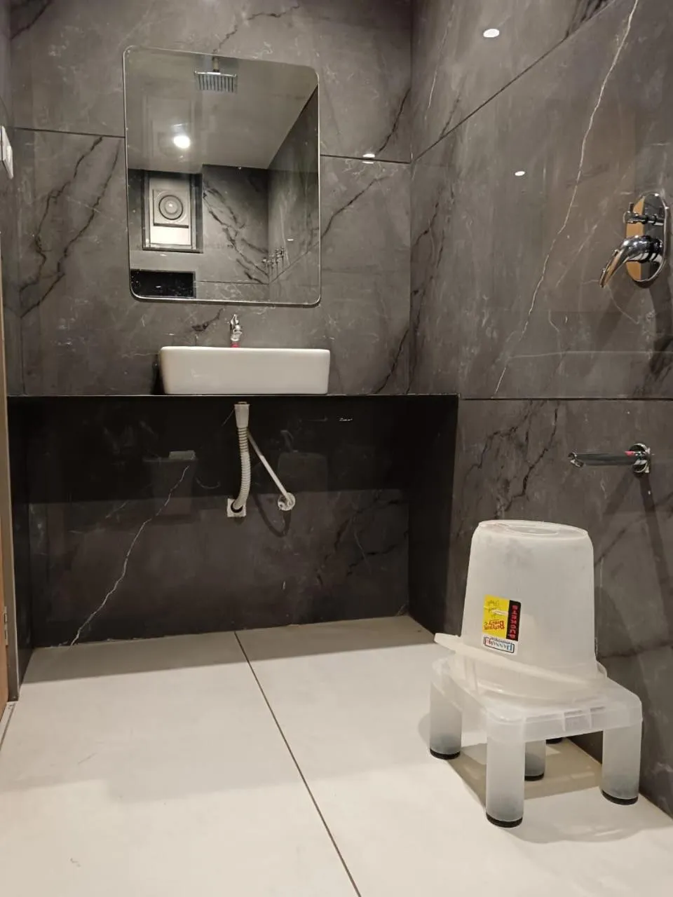 Bathroom in Hotel welcome somnath