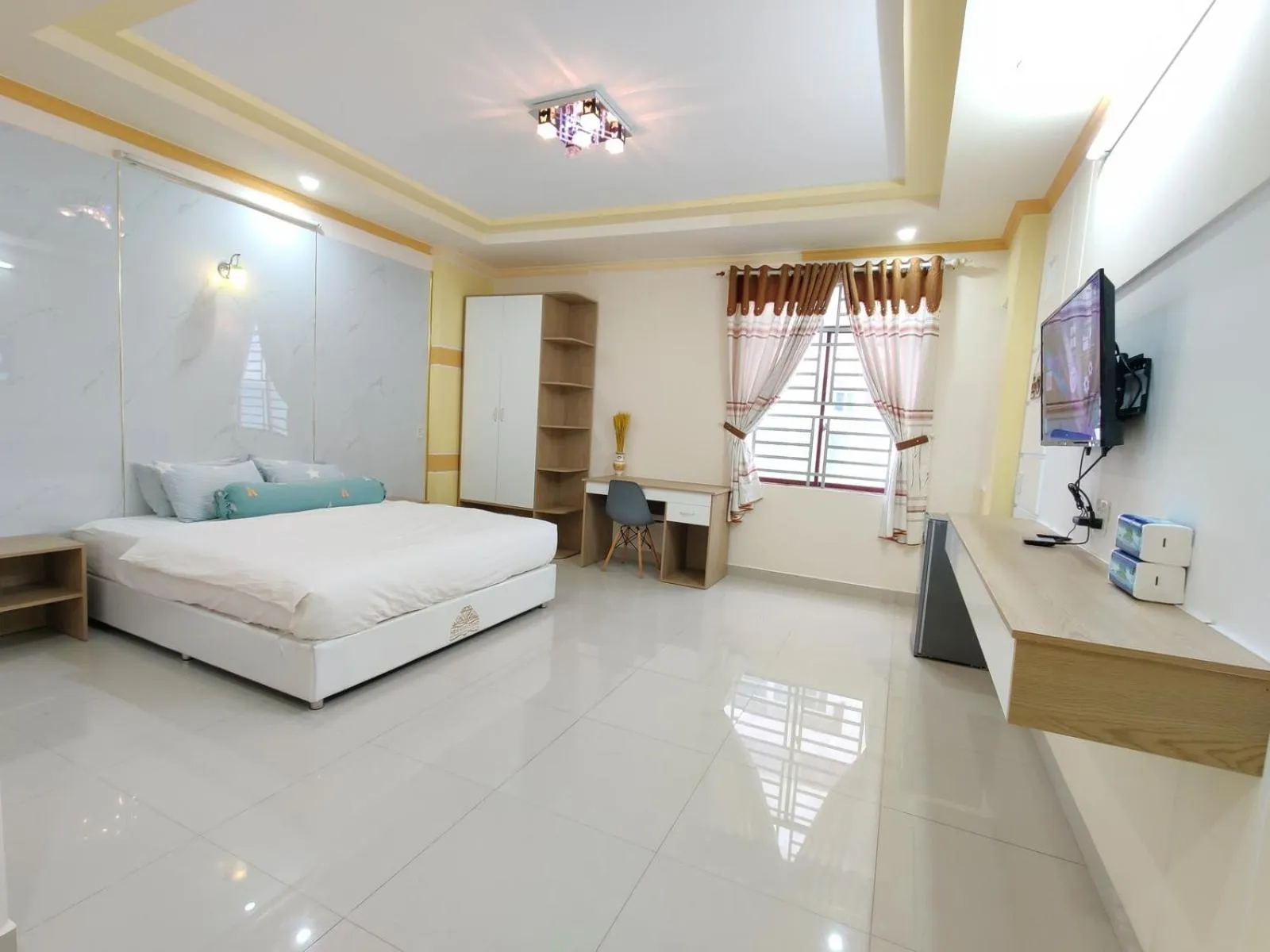 Photo of the whole room, Bed in Winter Spring Homestay Center