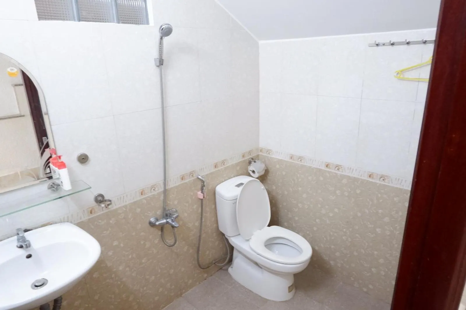 Bathroom in Winter Spring Homestay Center