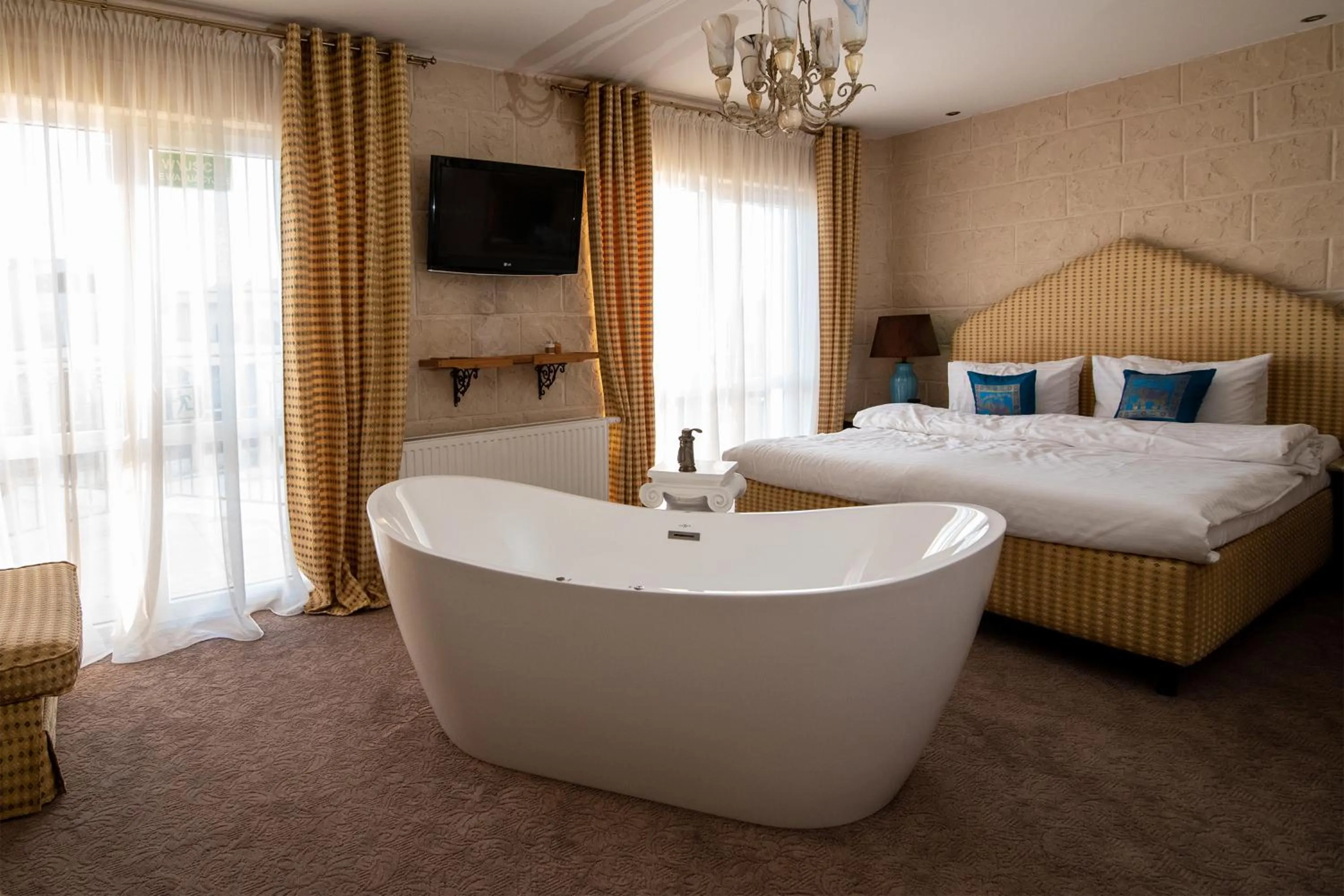 Photo of the whole room, Bed in Hotel Azzun Orient SPA&Wellness