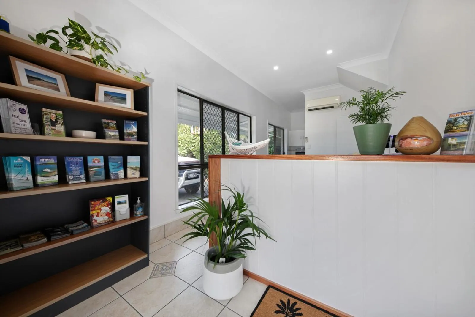 Lobby or reception in Kinka Palms Motel