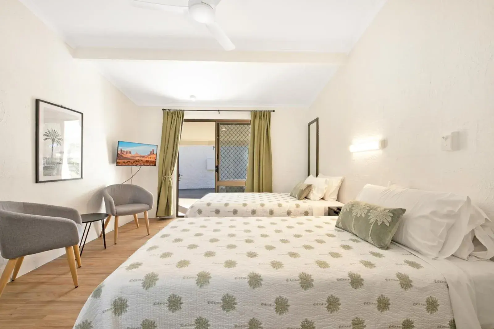 Twin Room in Kinka Palms Motel Twin Room in Kinka Palms Motel