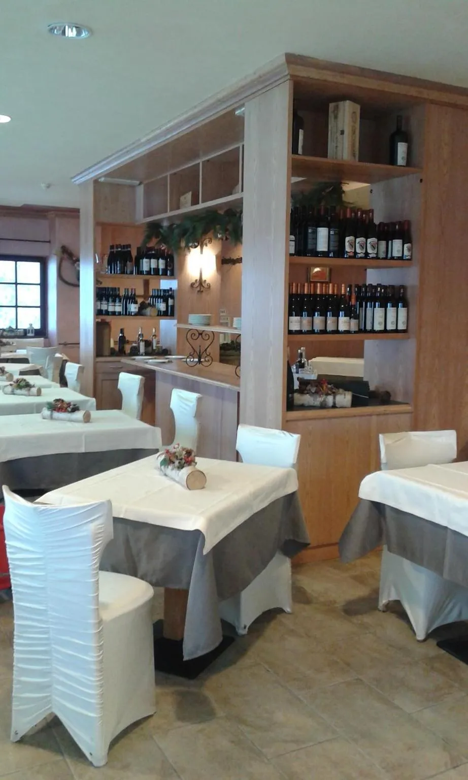 Restaurant/places to eat in Maison Cly