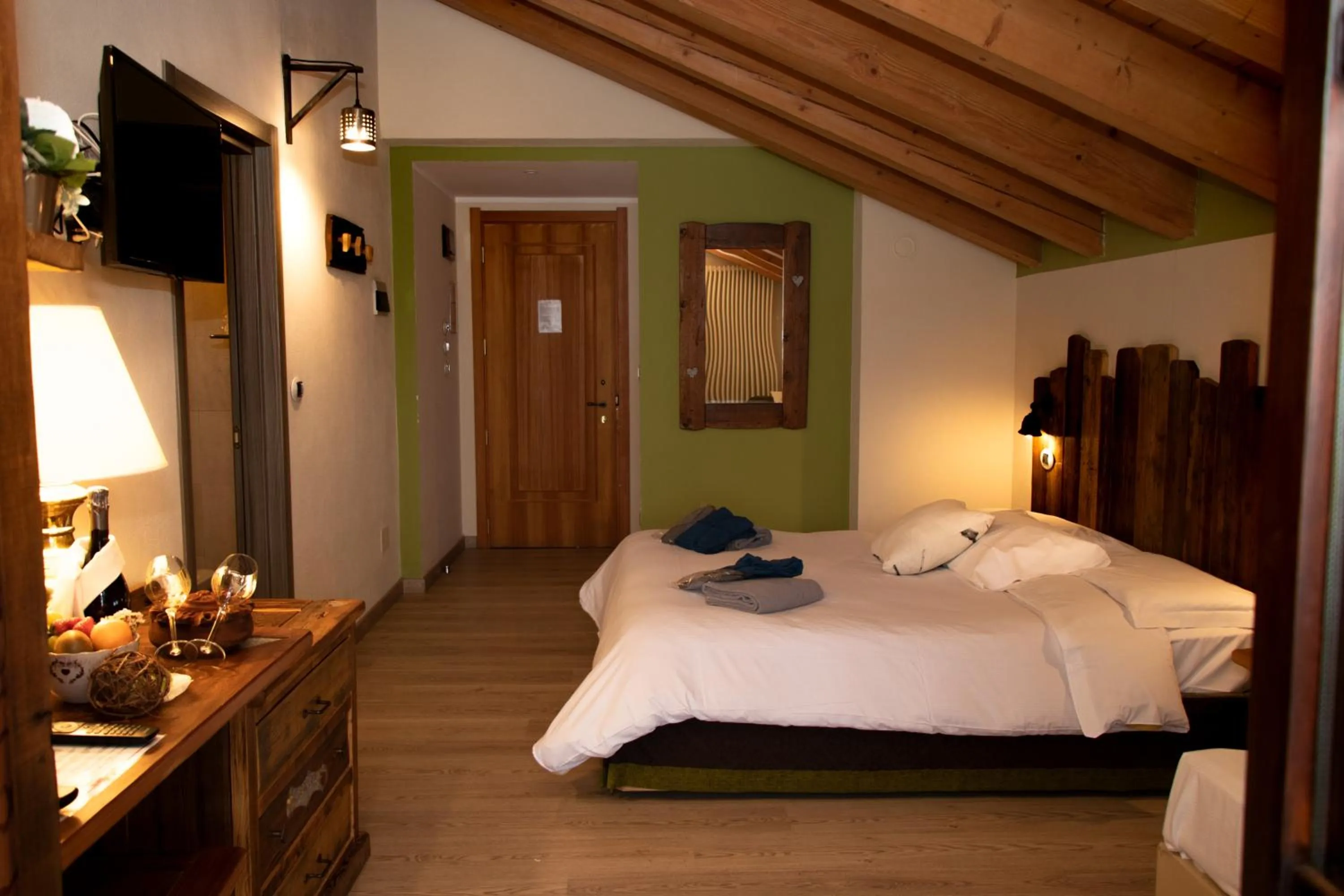 Bedroom, Bed in Maison Cly