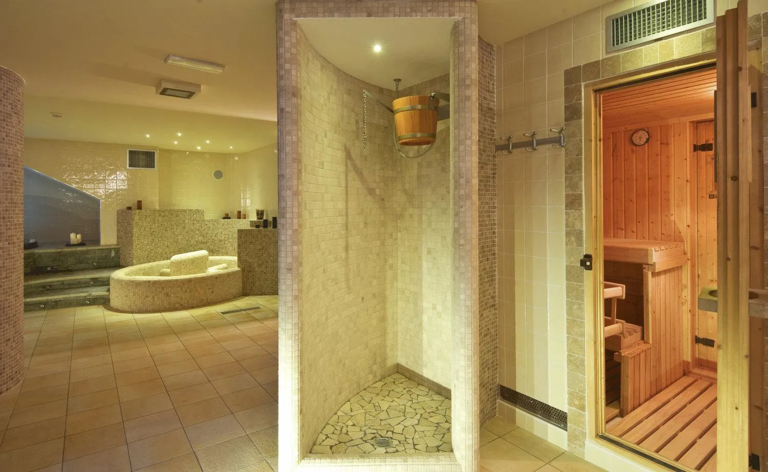 Spa and wellness centre/facilities in Maison Cly