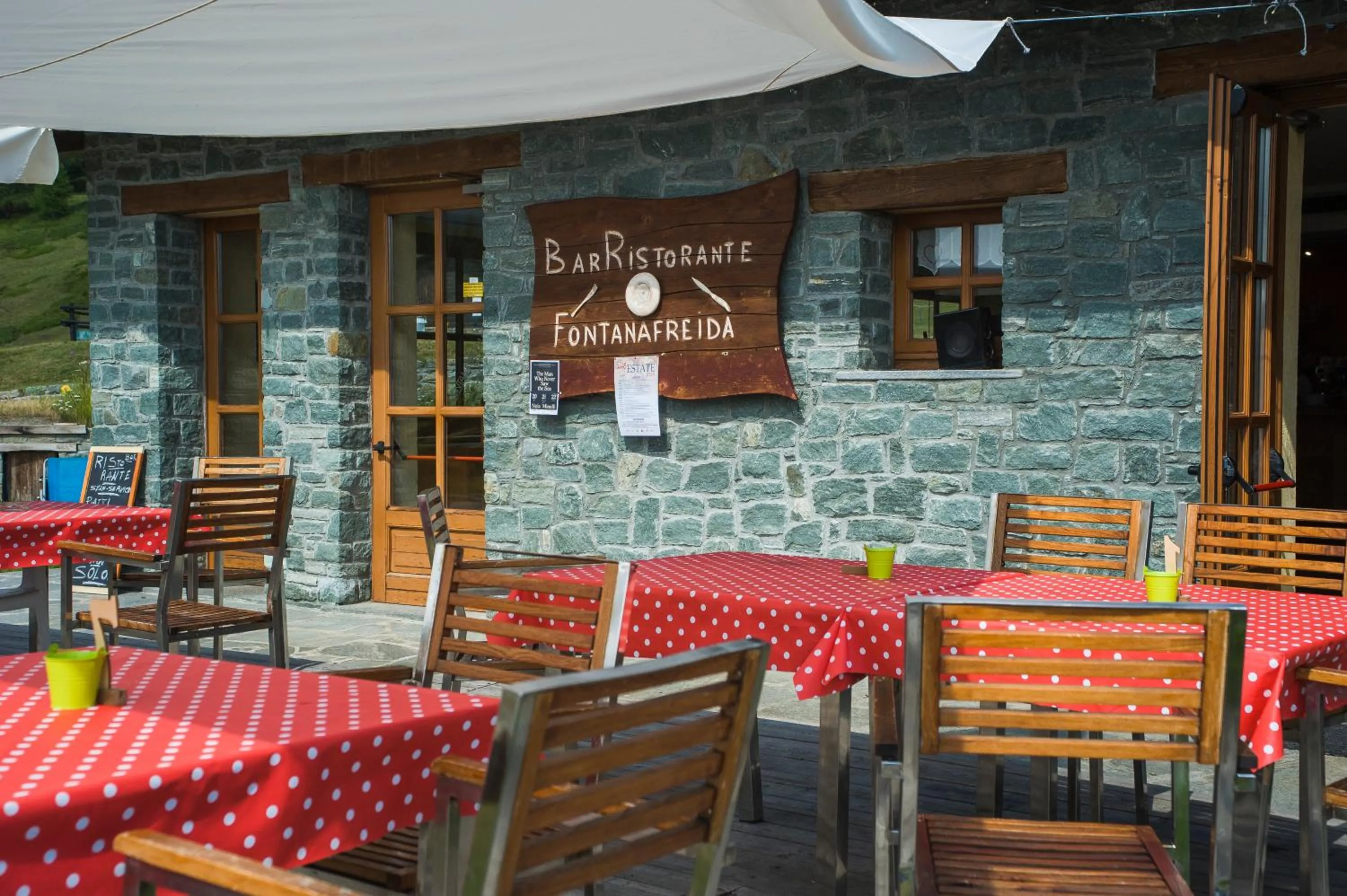 Lounge or bar in Maison Cly