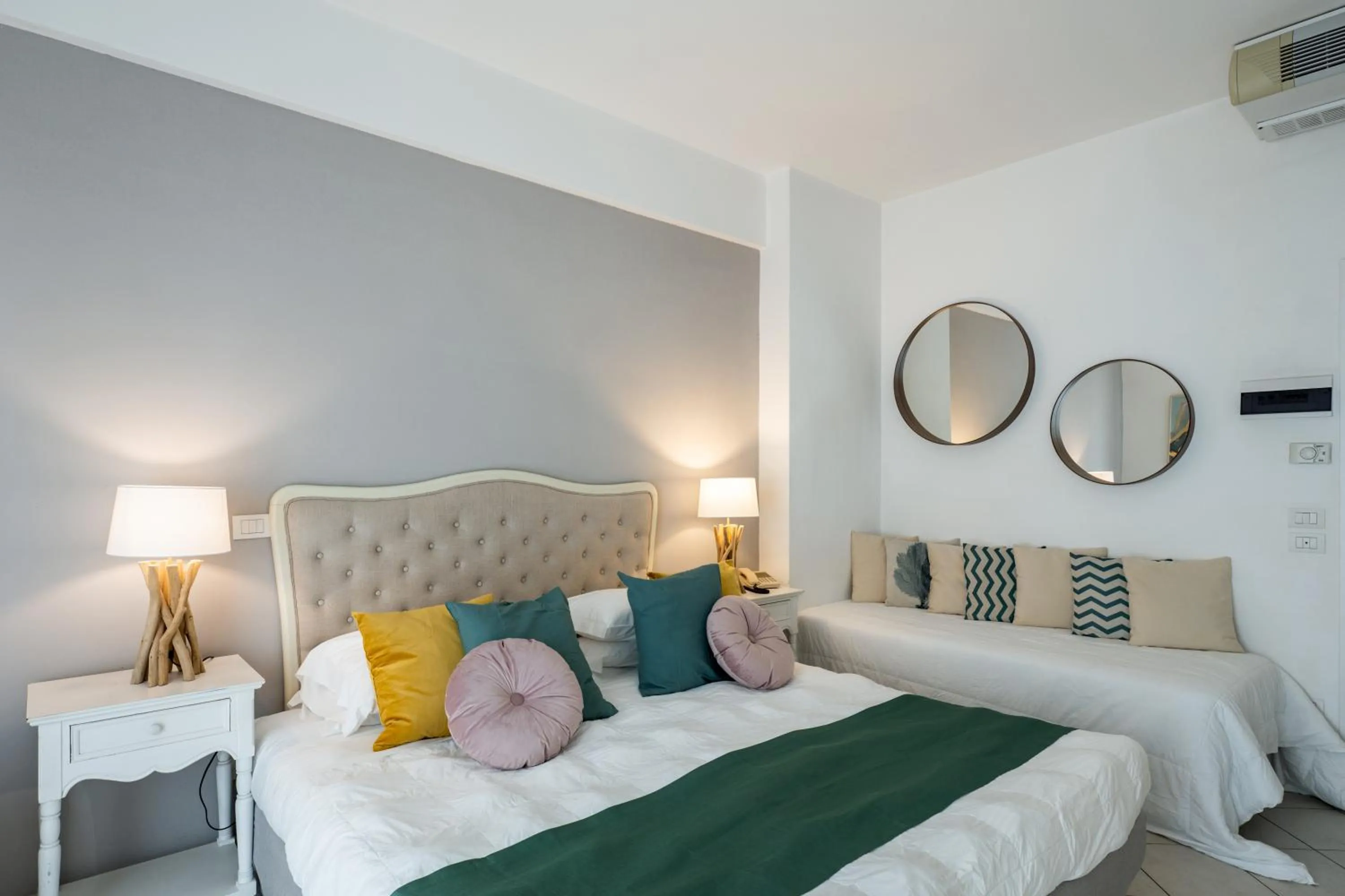 Bed in Hotel Continental