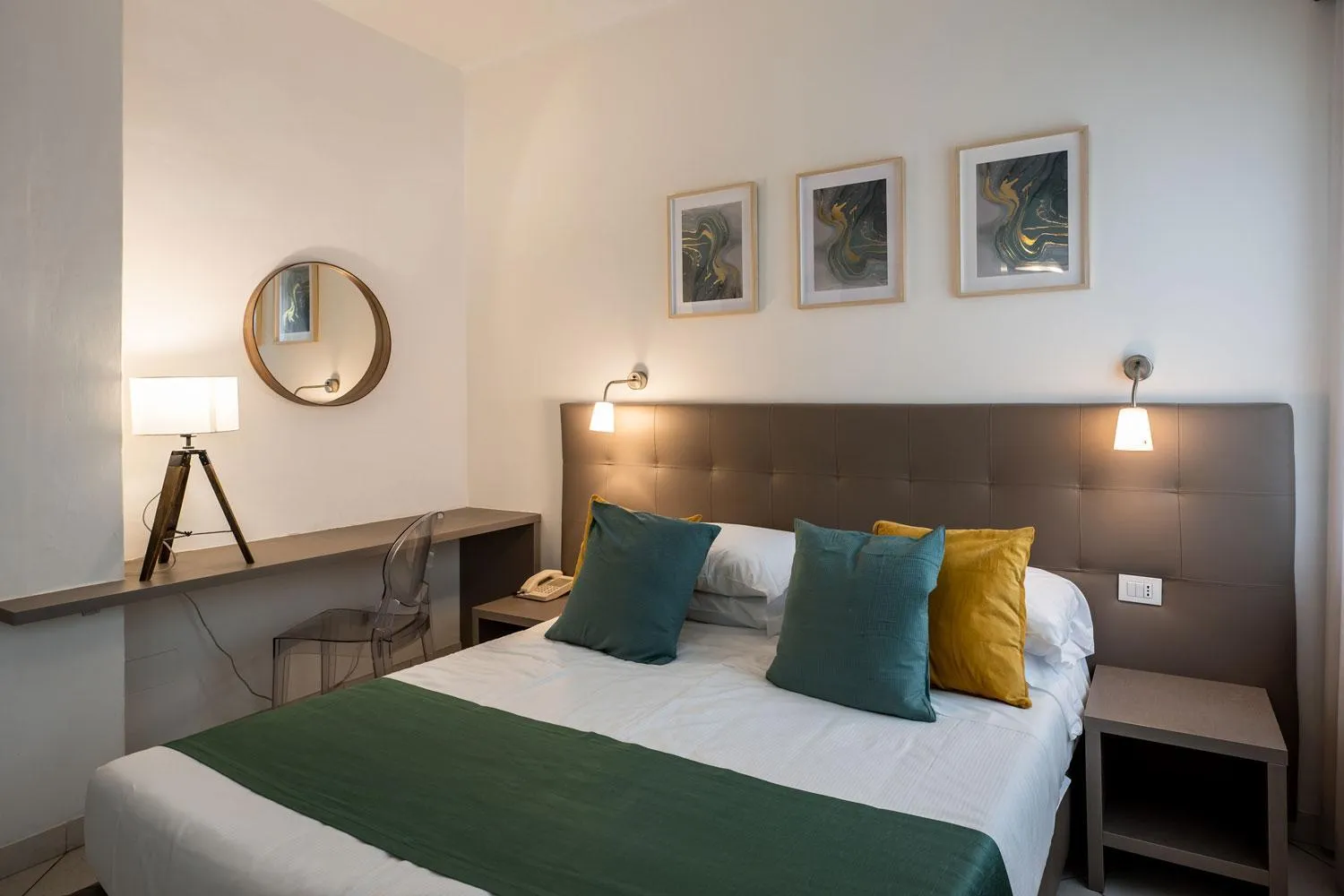 Bed in Hotel Continental