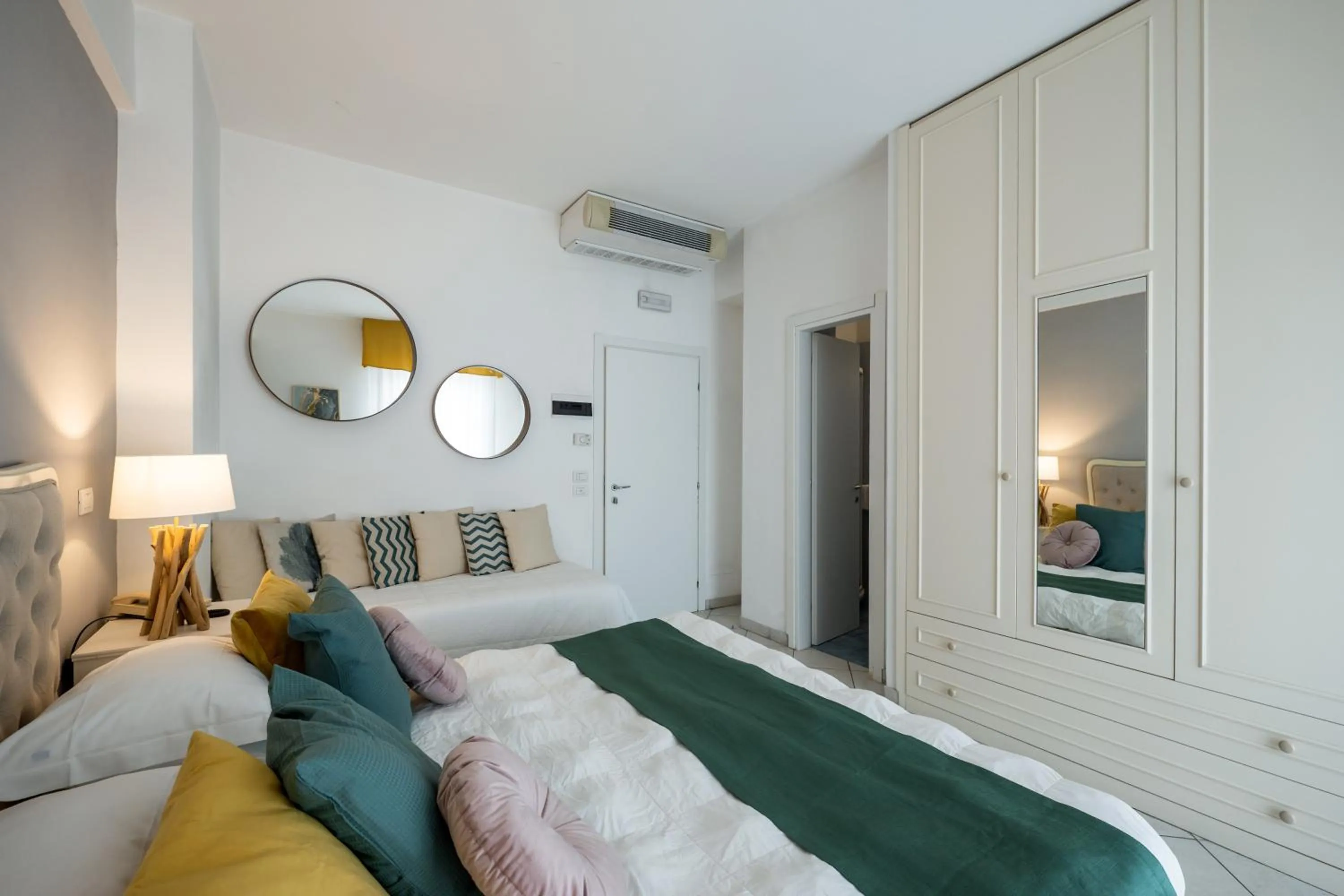 Bed in Hotel Continental