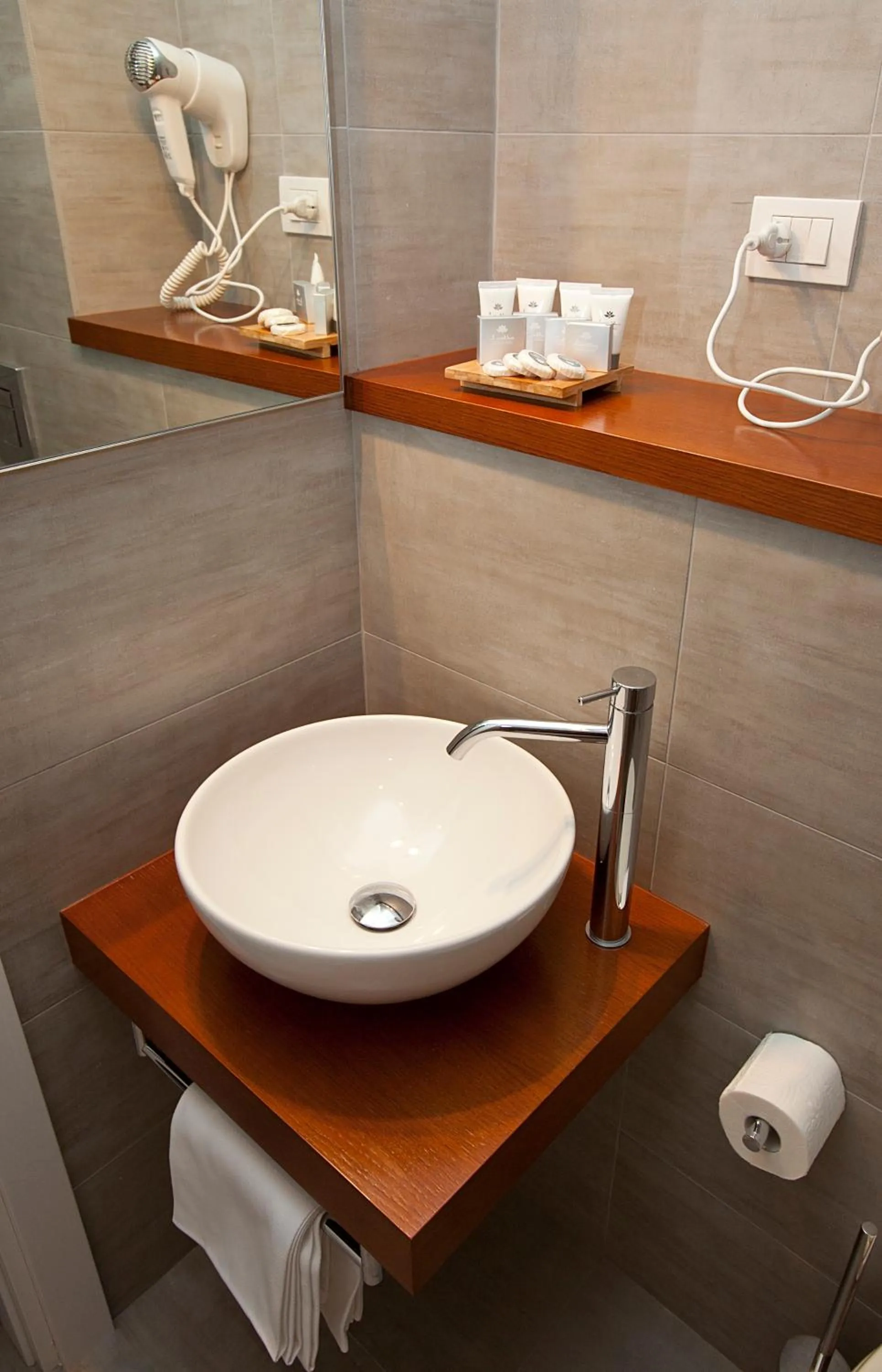 Bathroom in Hotel Continental