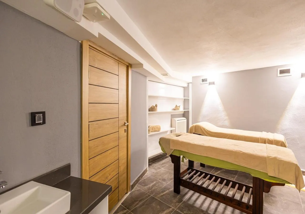 Massage, Bed in Peramis Hotel & Spa