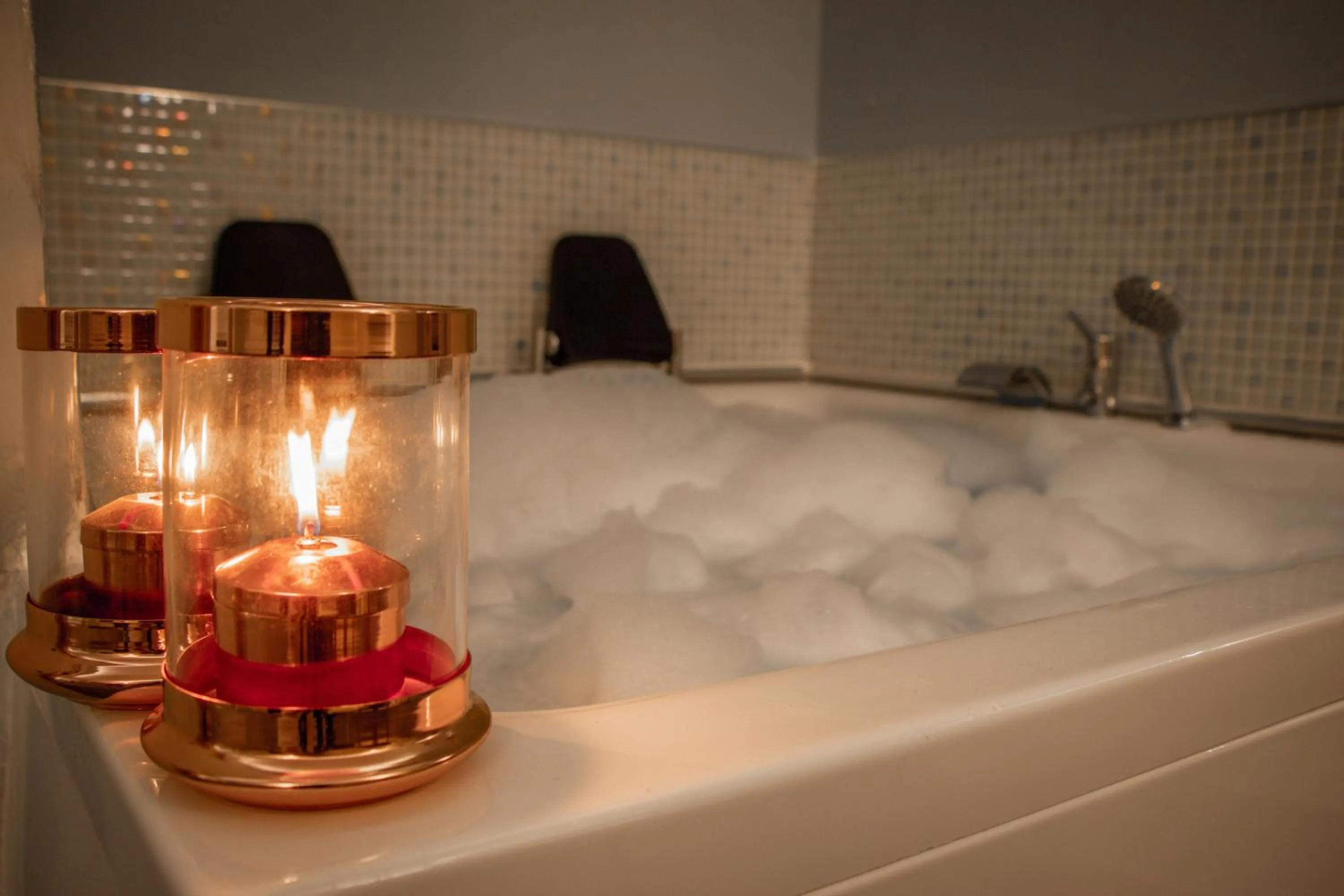 Hot Tub in Peramis Hotel & Spa