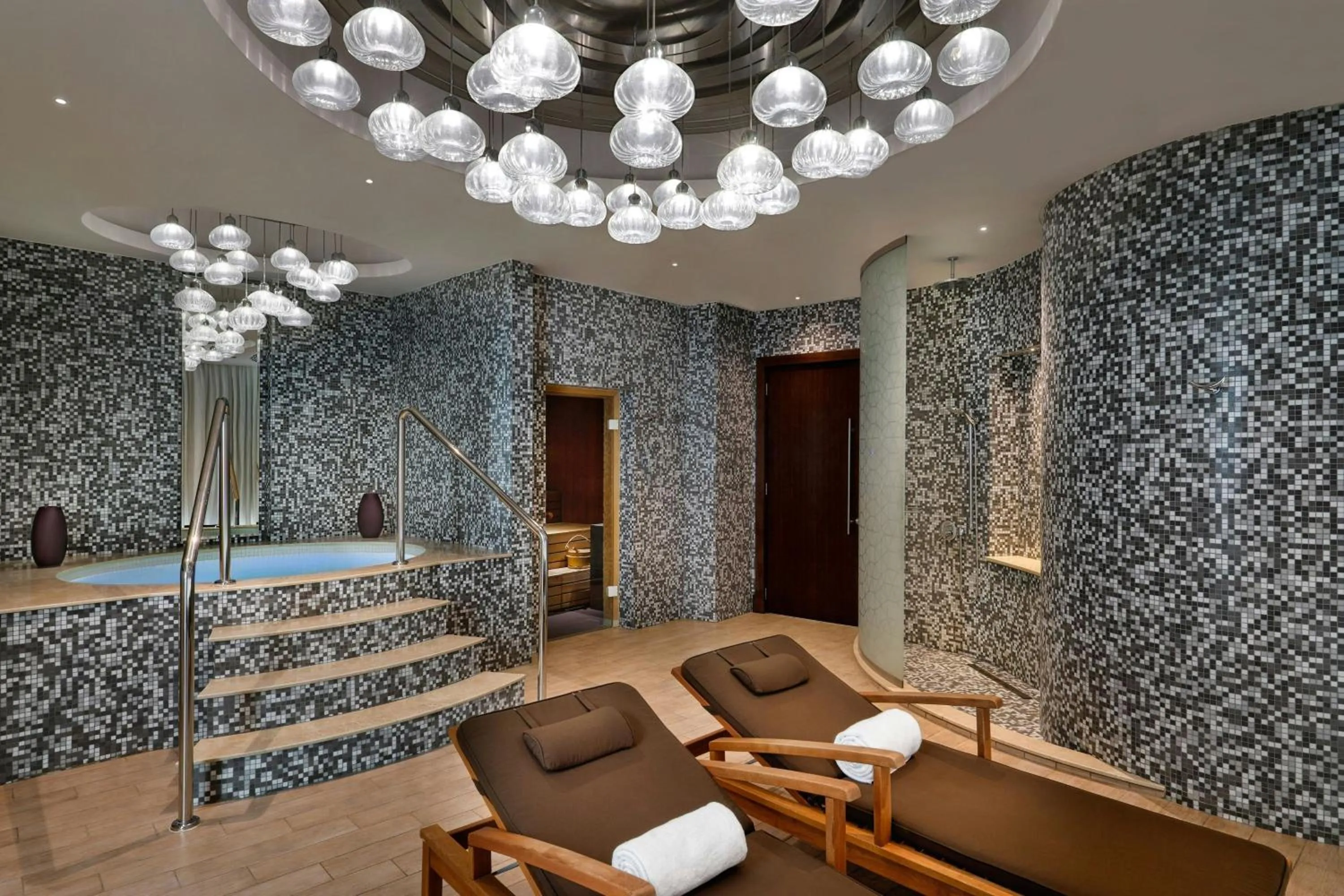 Swimming pool in JW Marriott Hotel Riyadh