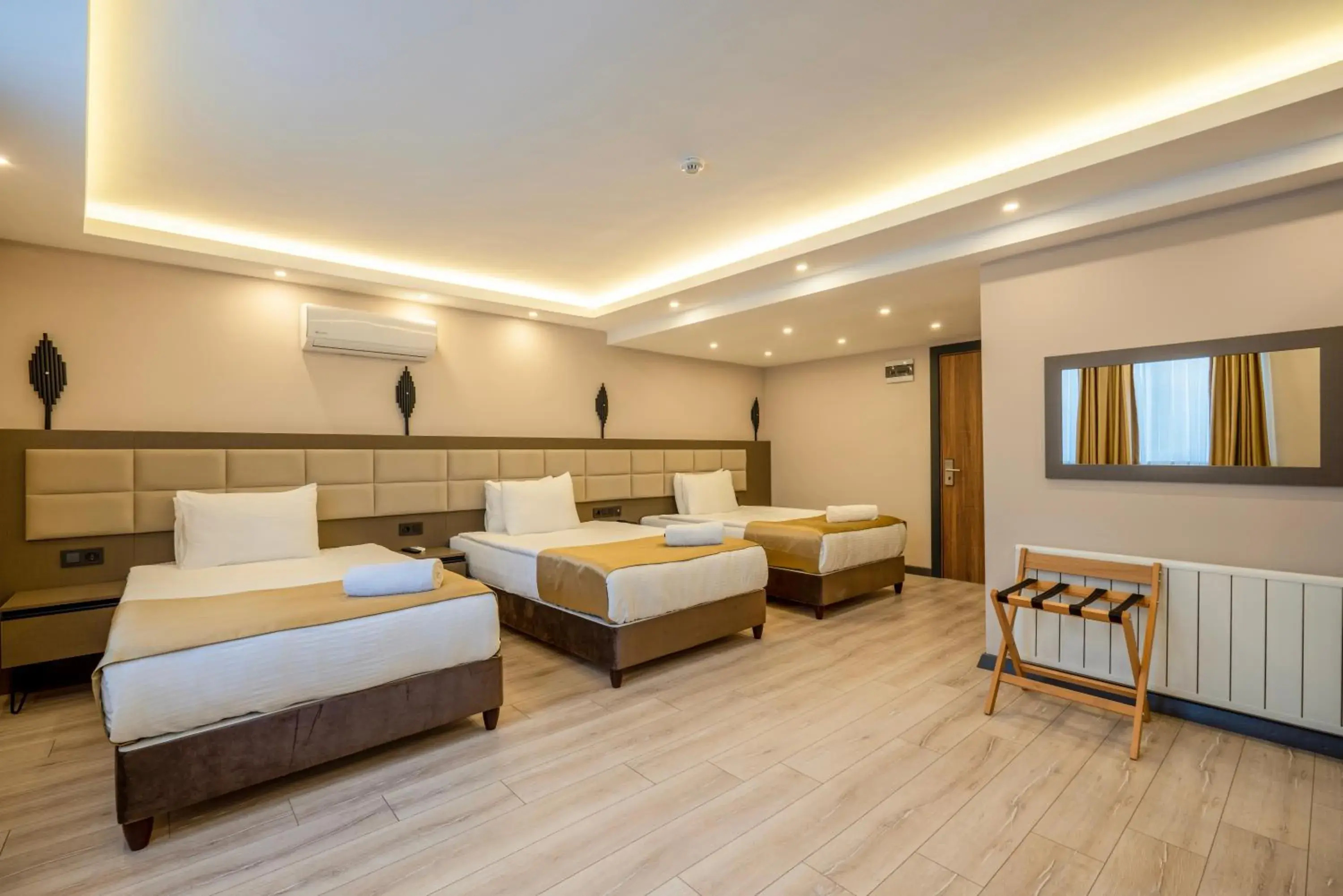 Triple Room in Magia Hotel - Spa & Wellness Triple Room in Magia Hotel - Spa & Wellness