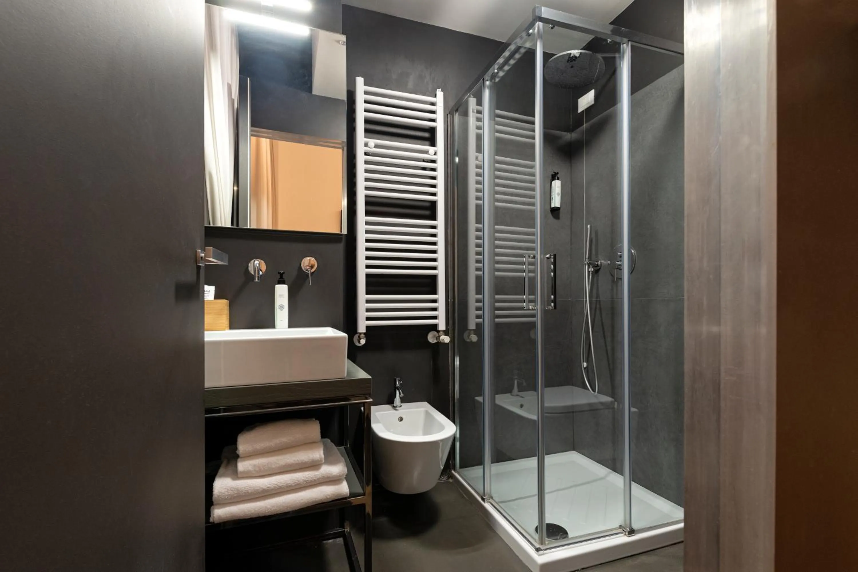 Bathroom in Coronari Palace