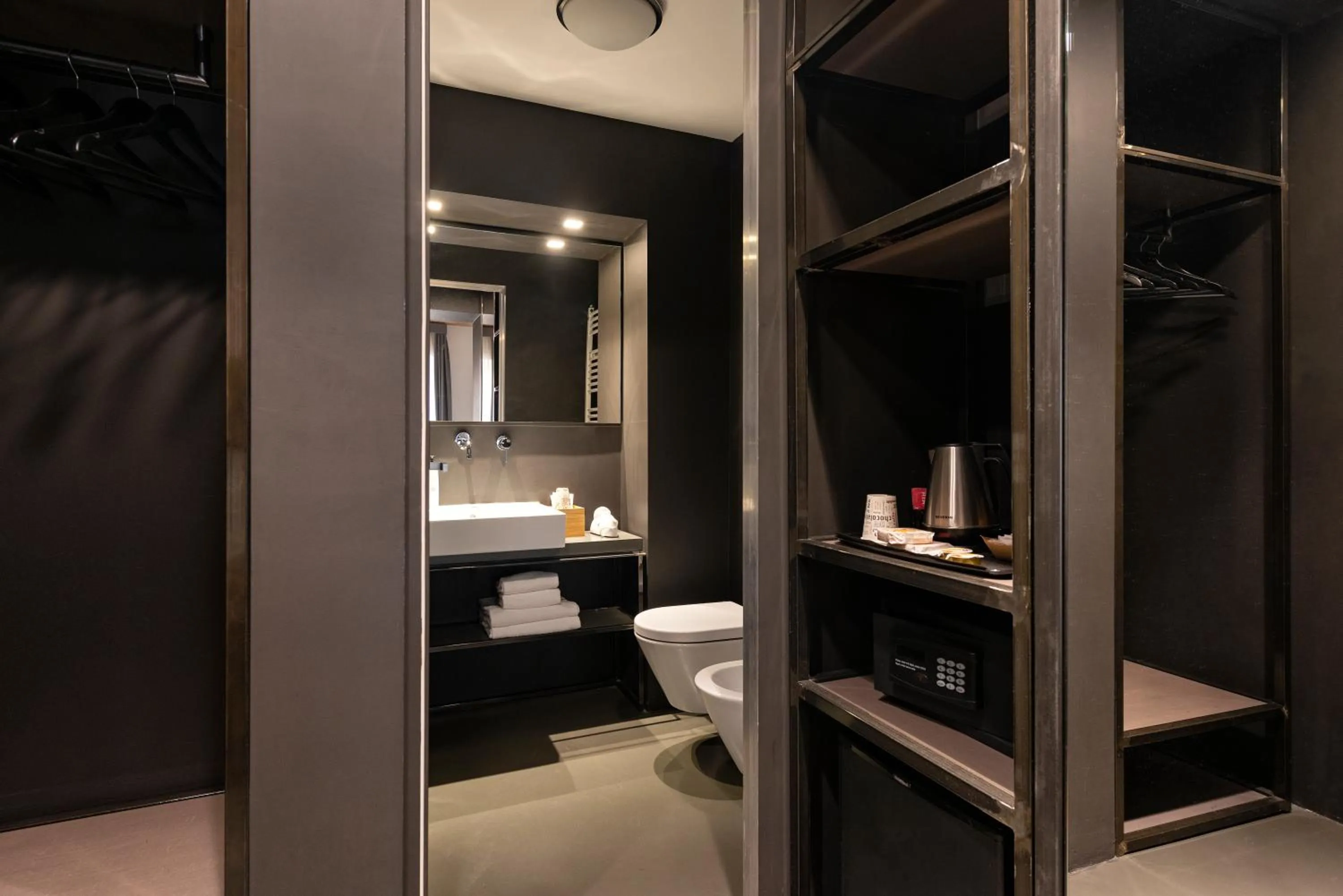 Bathroom in Coronari Palace