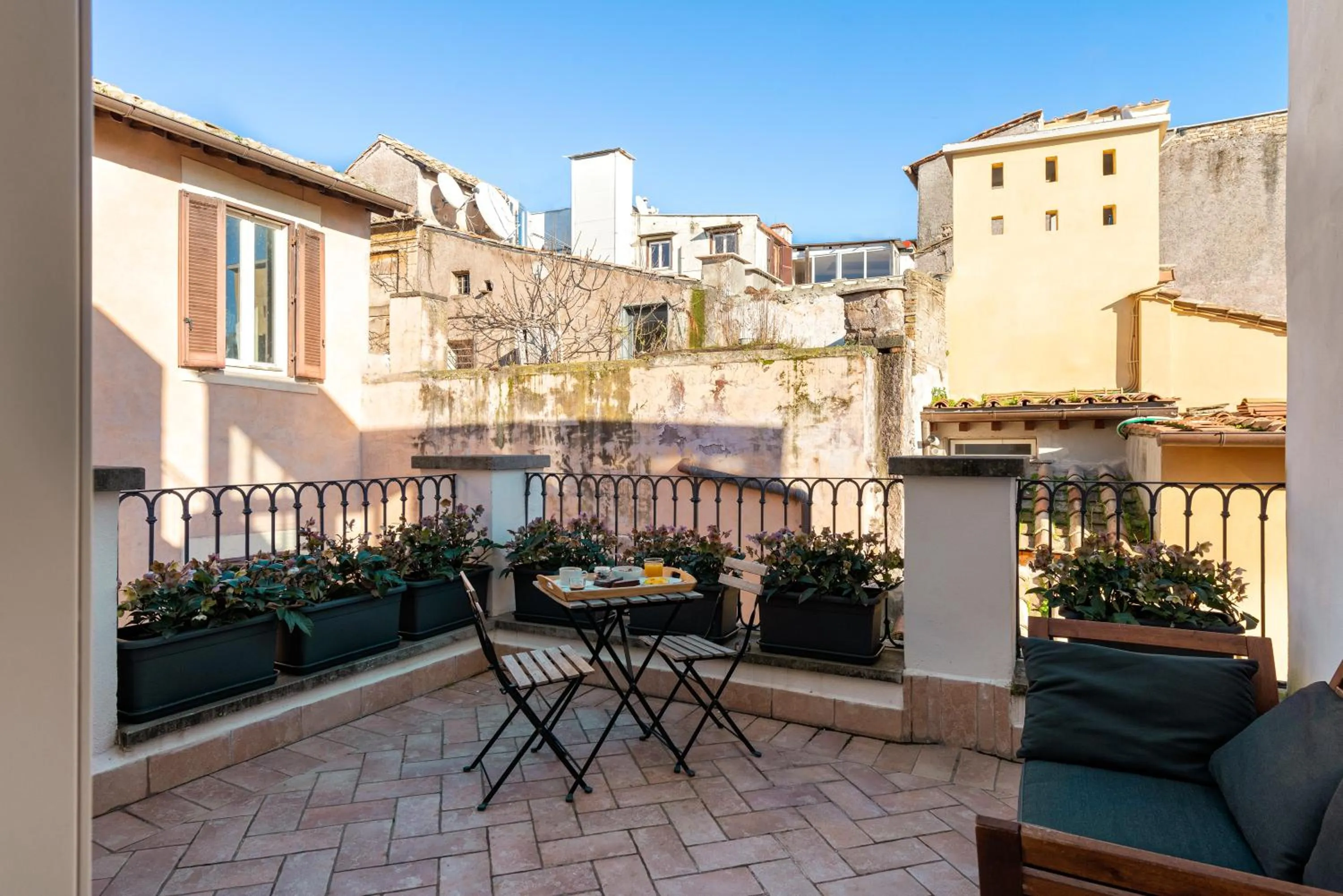 Balcony/Terrace in Coronari Palace