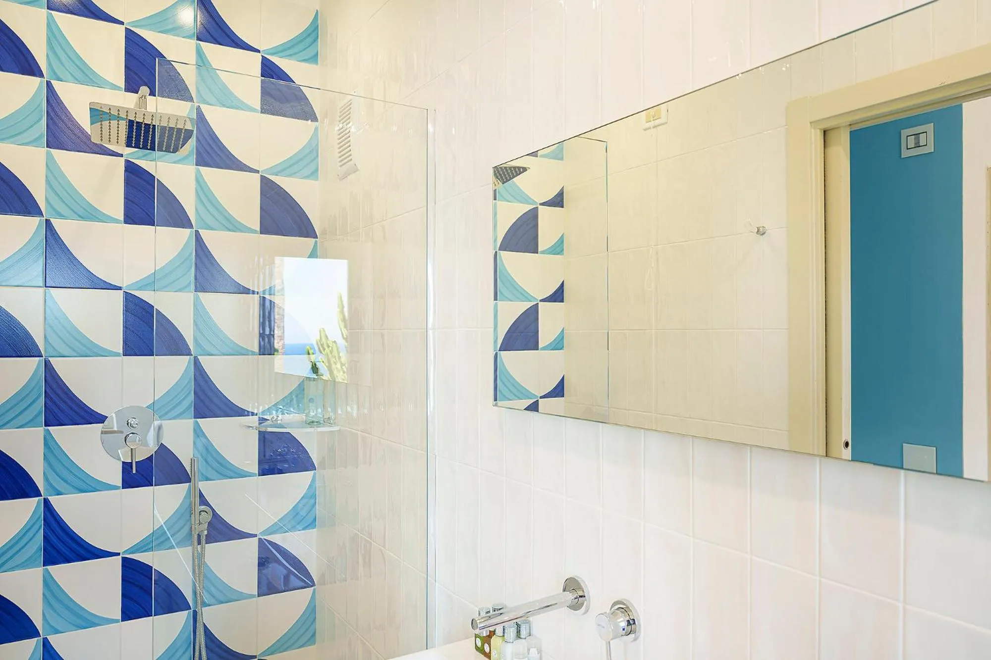 Bathroom in Hotel Continental Mare