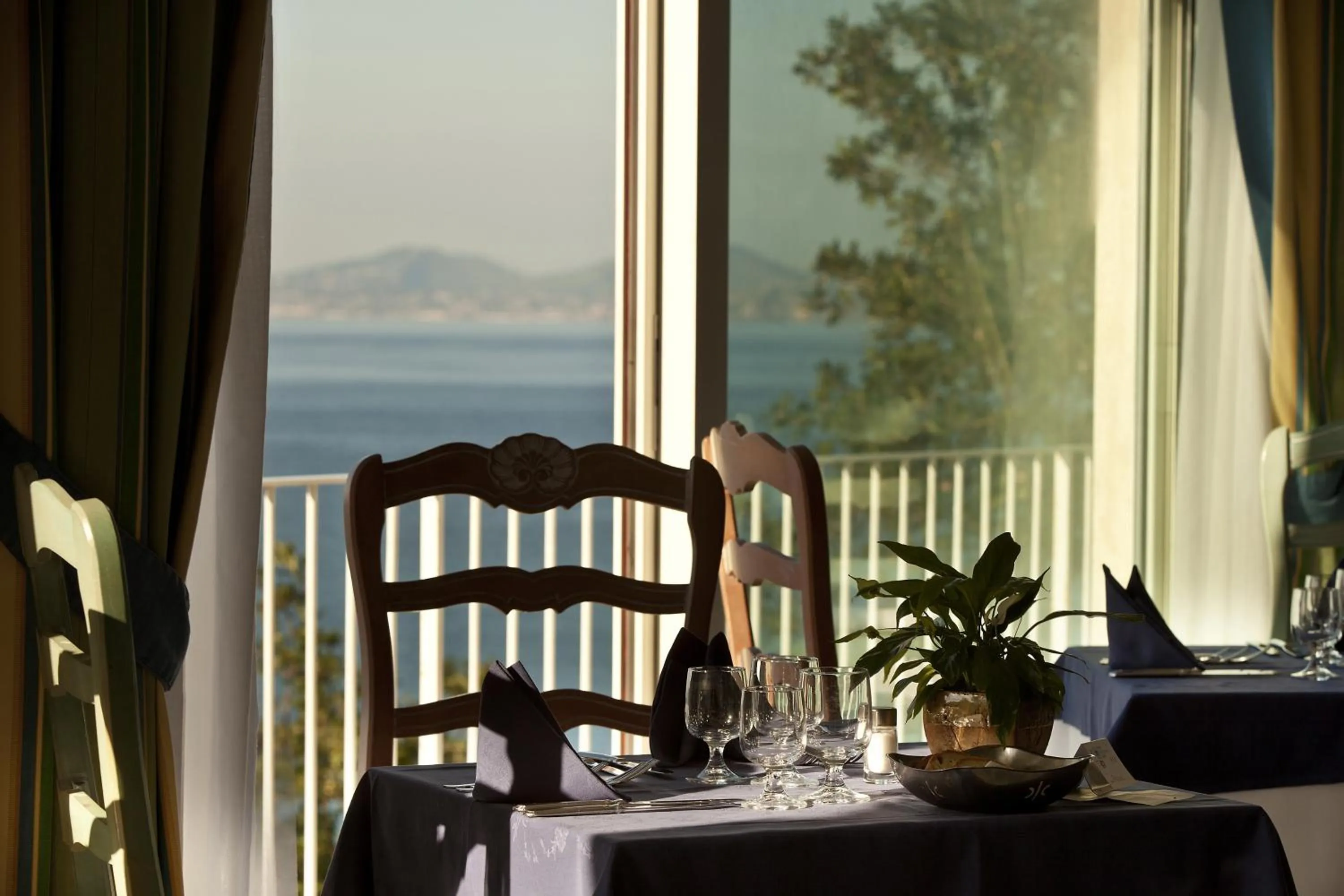 Restaurant/places to eat in Hotel Continental Mare