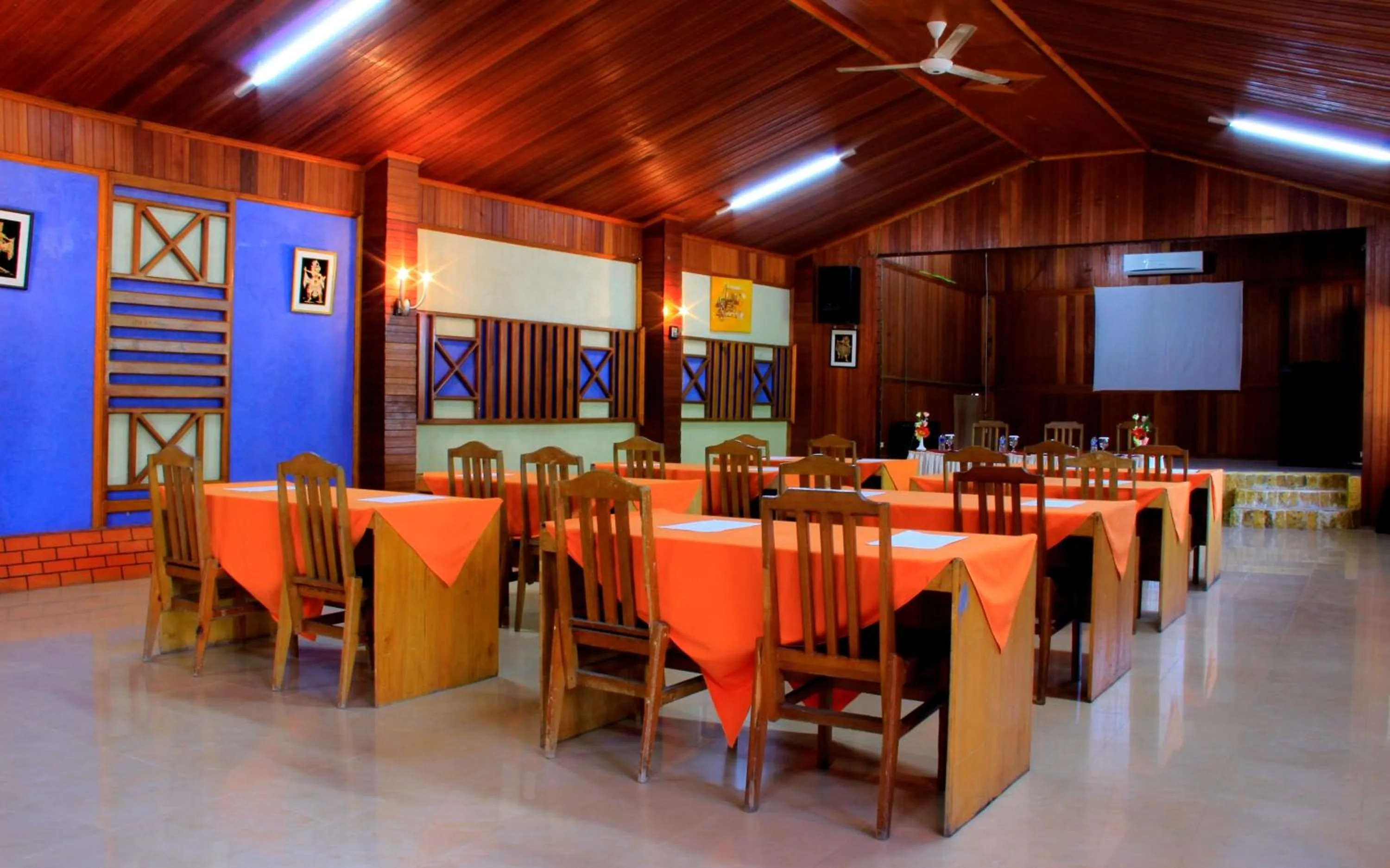 Business facilities in Amazing Beach Resort Palu