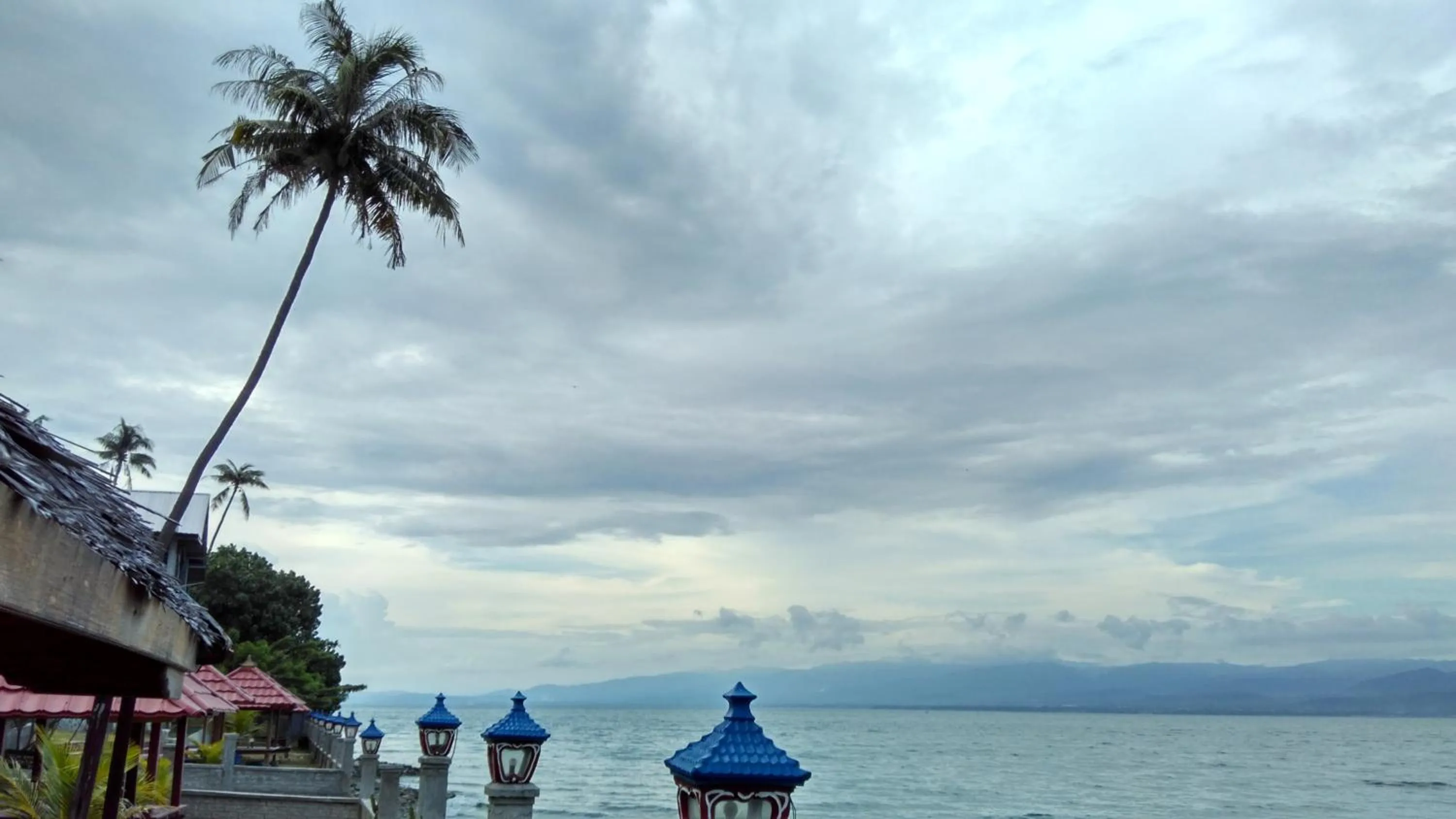 Sea view in Amazing Beach Resort Palu