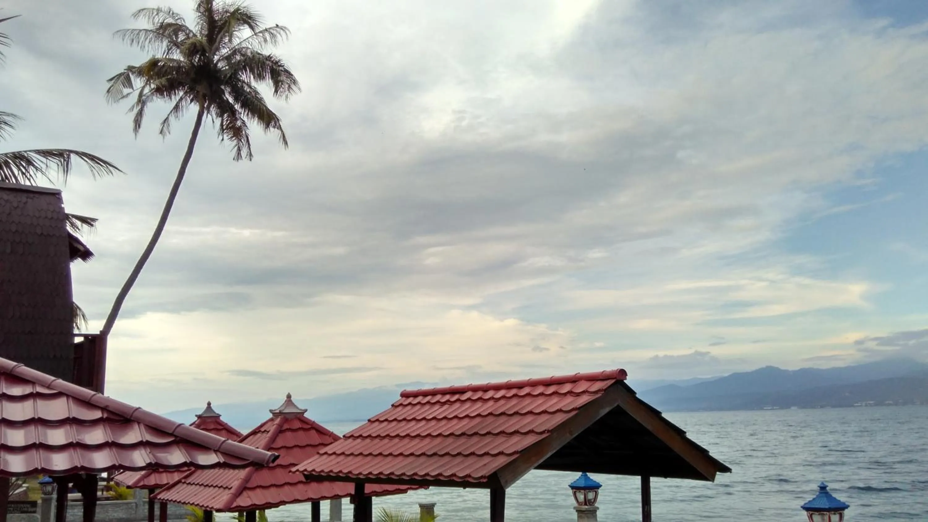Area and facilities in Amazing Beach Resort Palu