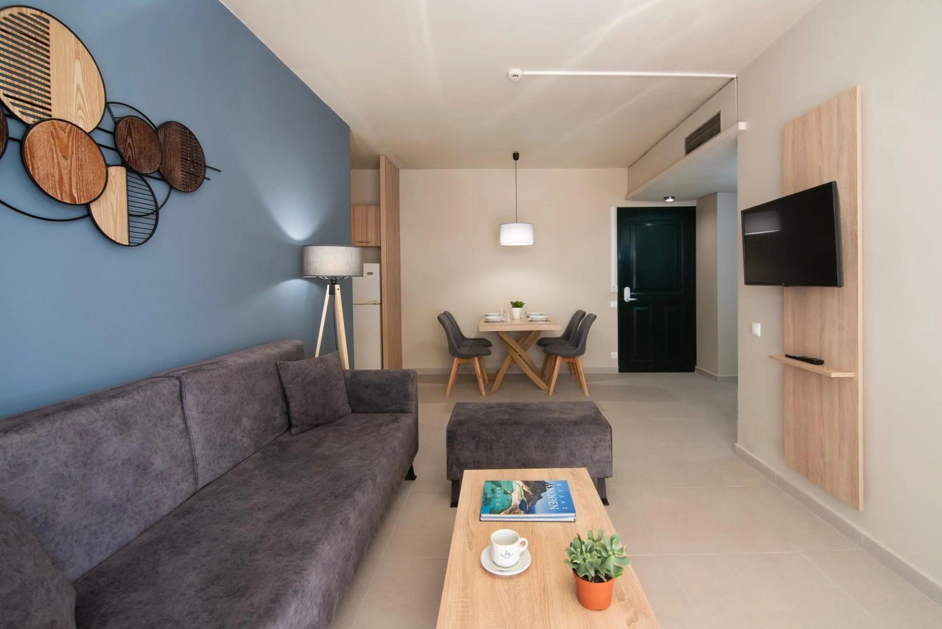 TV and multimedia in Marina Alimos Hotel Apartments