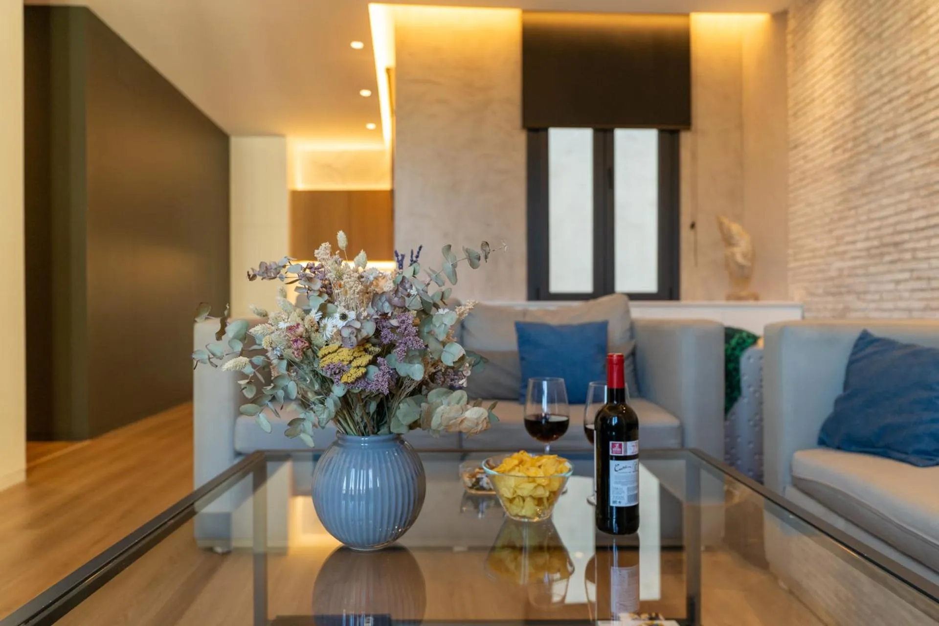 Living room in Tendillas Plaza