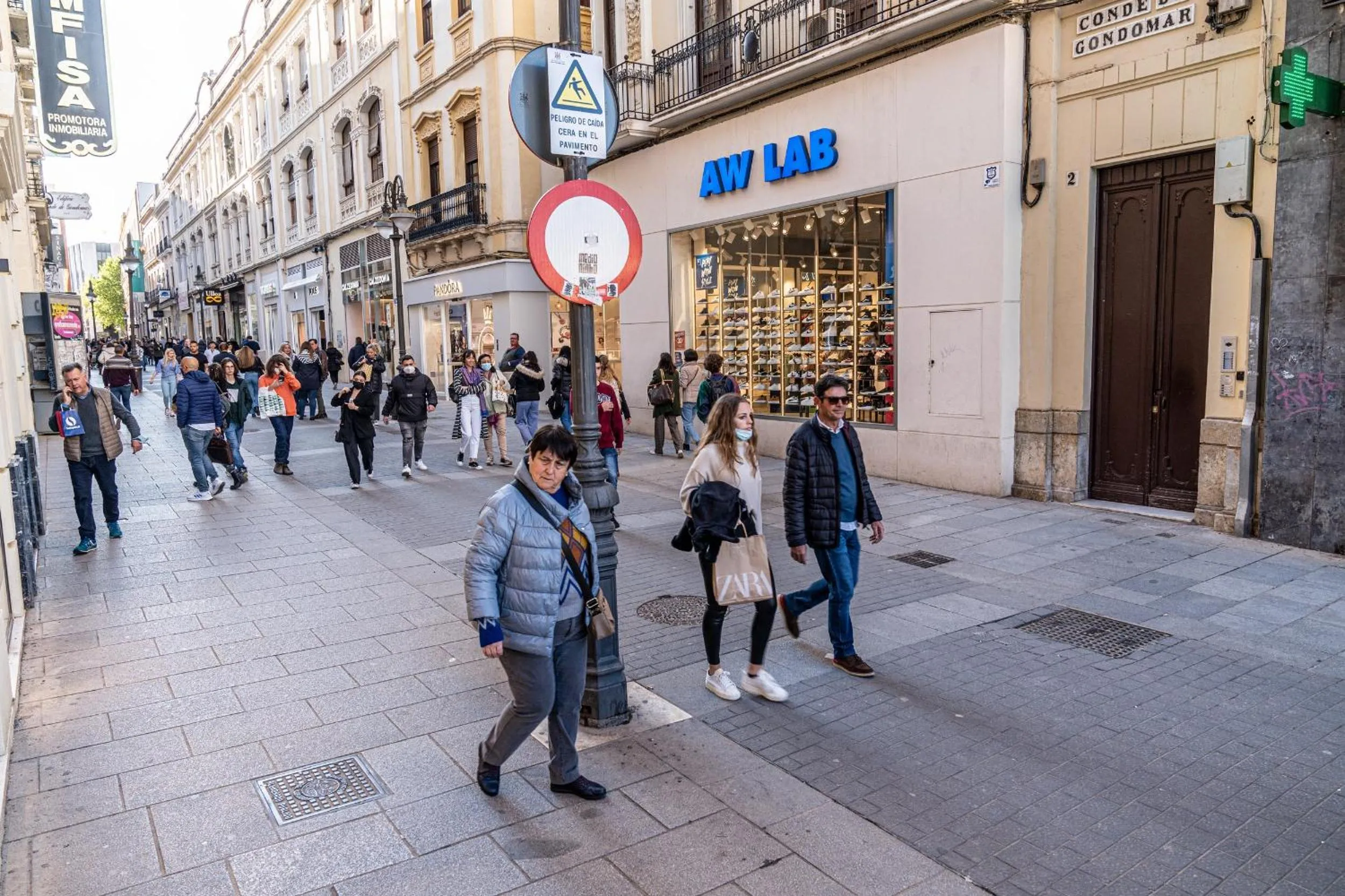 Neighbourhood in Tendillas Plaza
